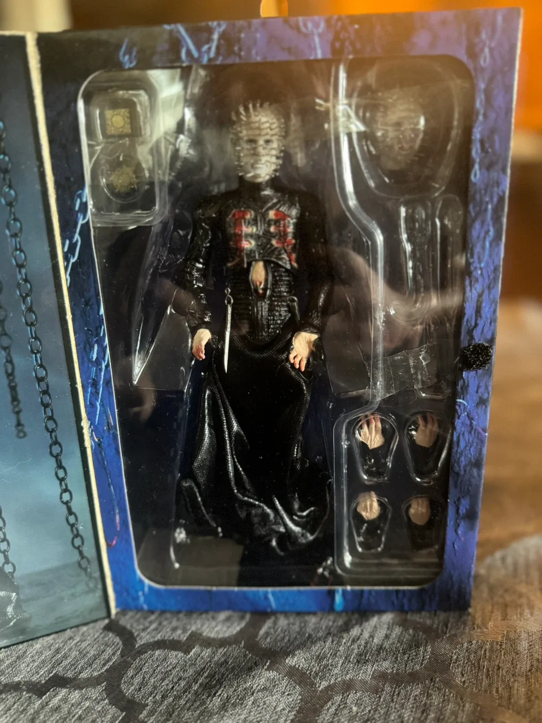 Neca Hellraiser “pinhead” figure image indicator(4)