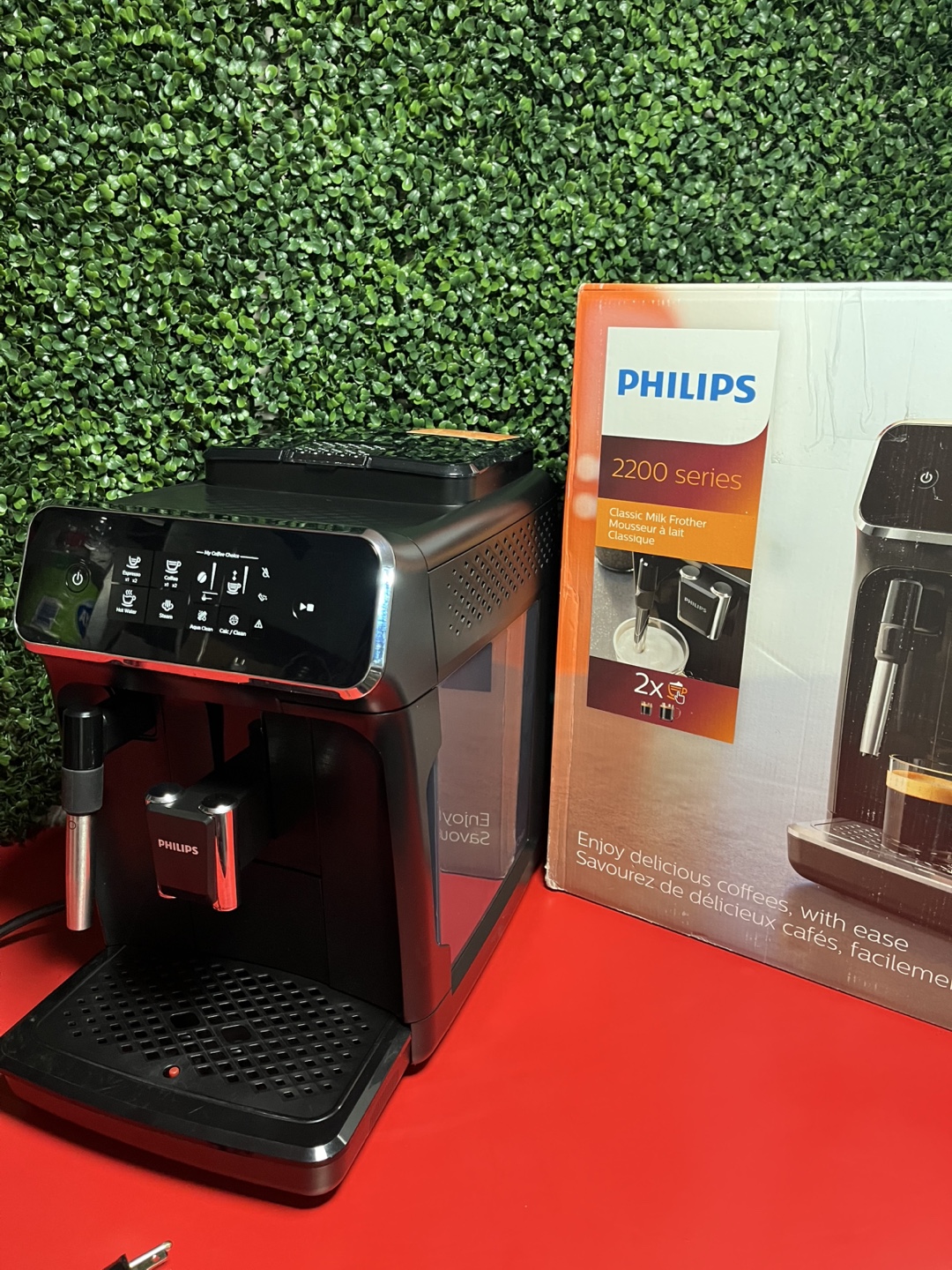 Philips 2200 Series Espresso Machine - Like New! - photo 3