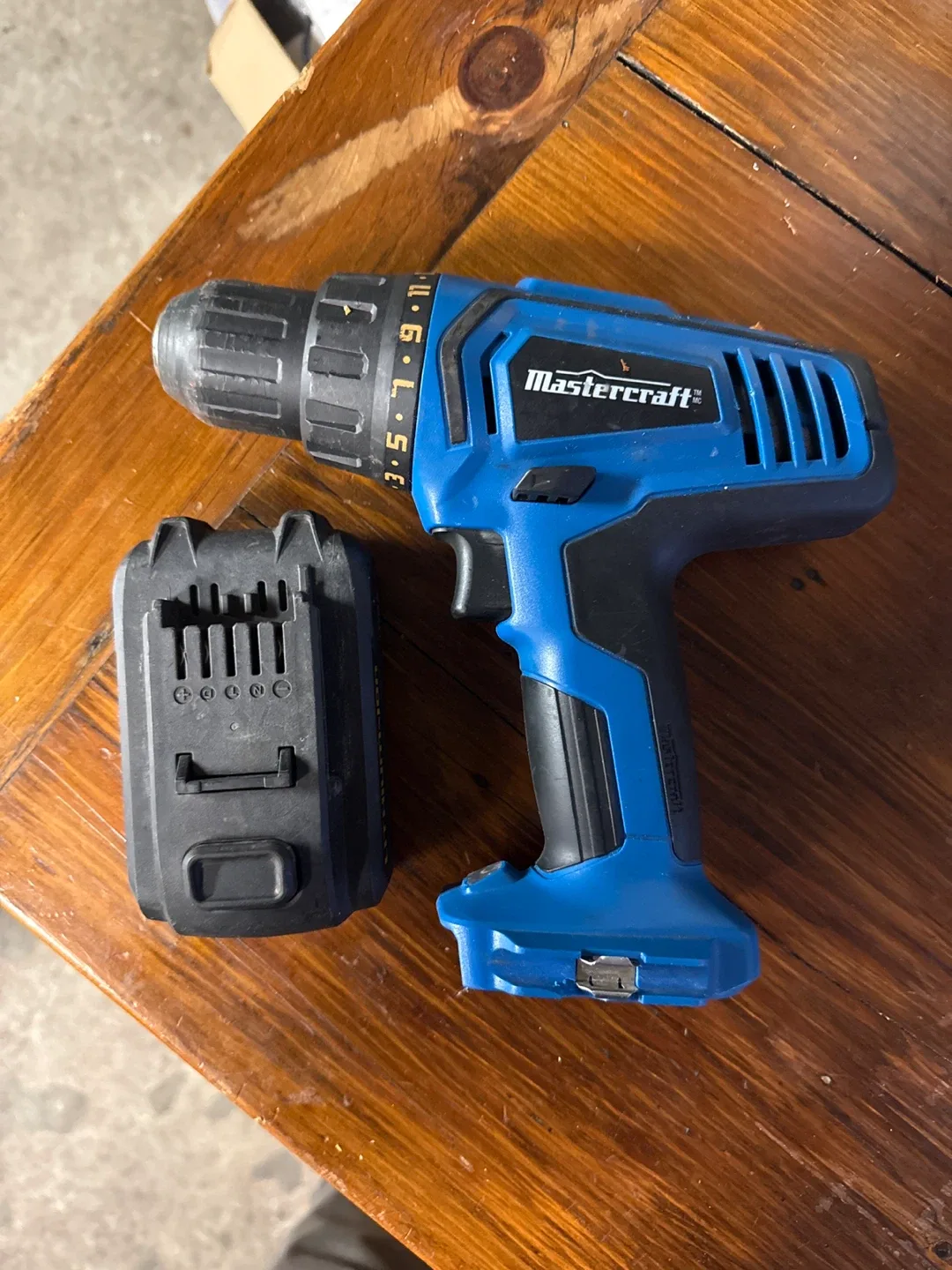 Mastercraft 20V Max Lithium-Ion Cordless Drill image indicator(3)