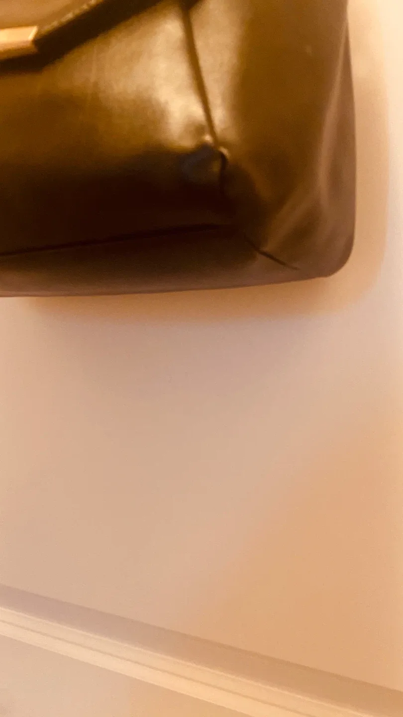 Kate Spade Black Leather Handbag image indicator(5)