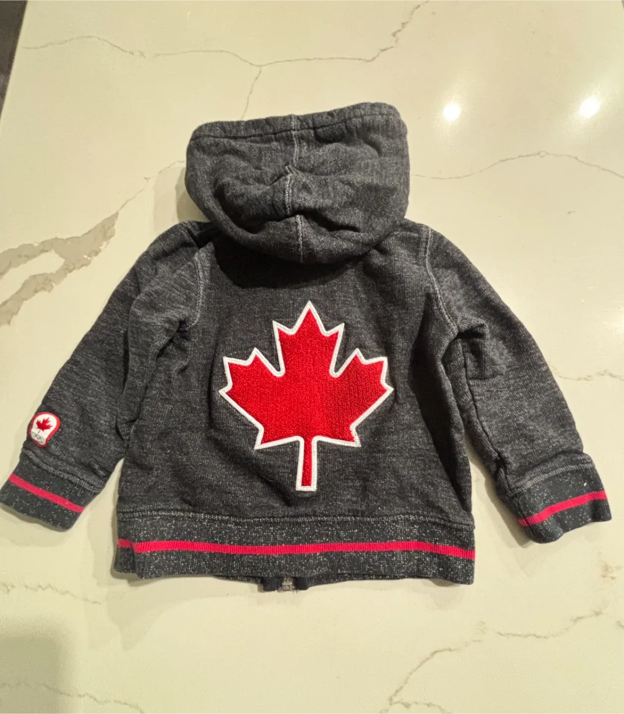 Canada Hoodie - Size 24M. image indicator(4)