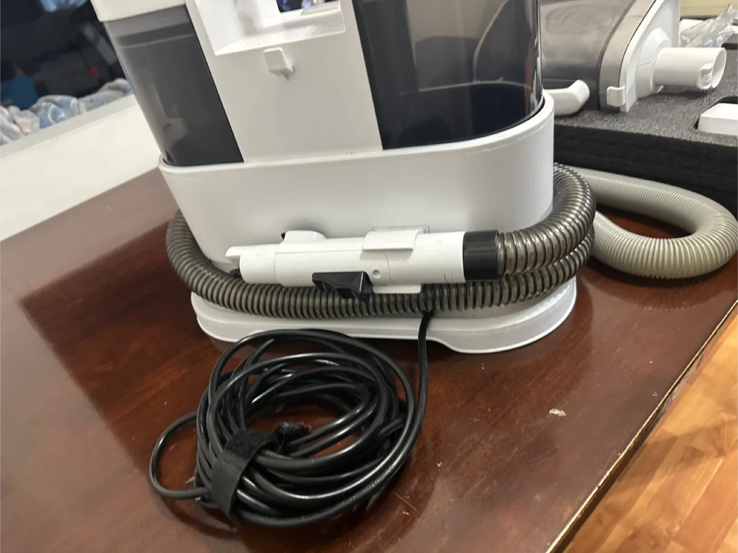 LITA HOME Carpet Cleaner and Pet grooming image indicator(2)