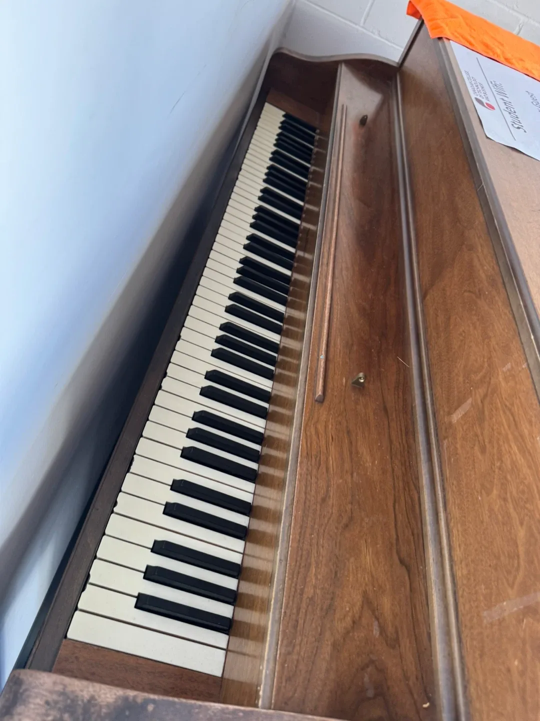 Old piano free image indicator(2)