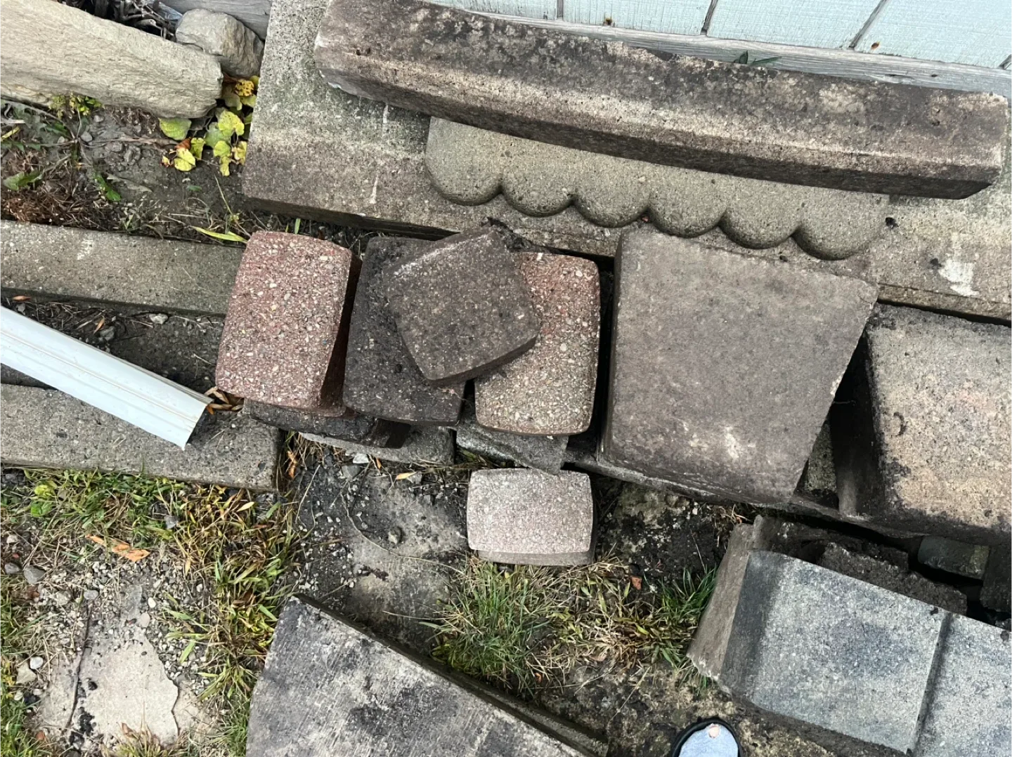 Used Landscaping Bricks & Stones image indicator(2)