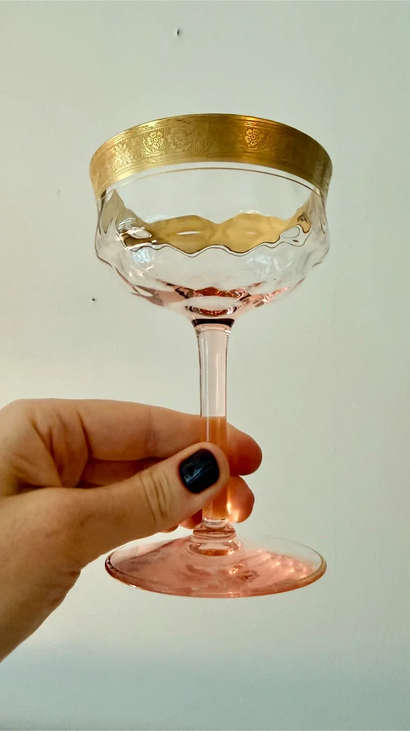 Set of 6 Vintage Pink Champagne Glasses image indicator(4)