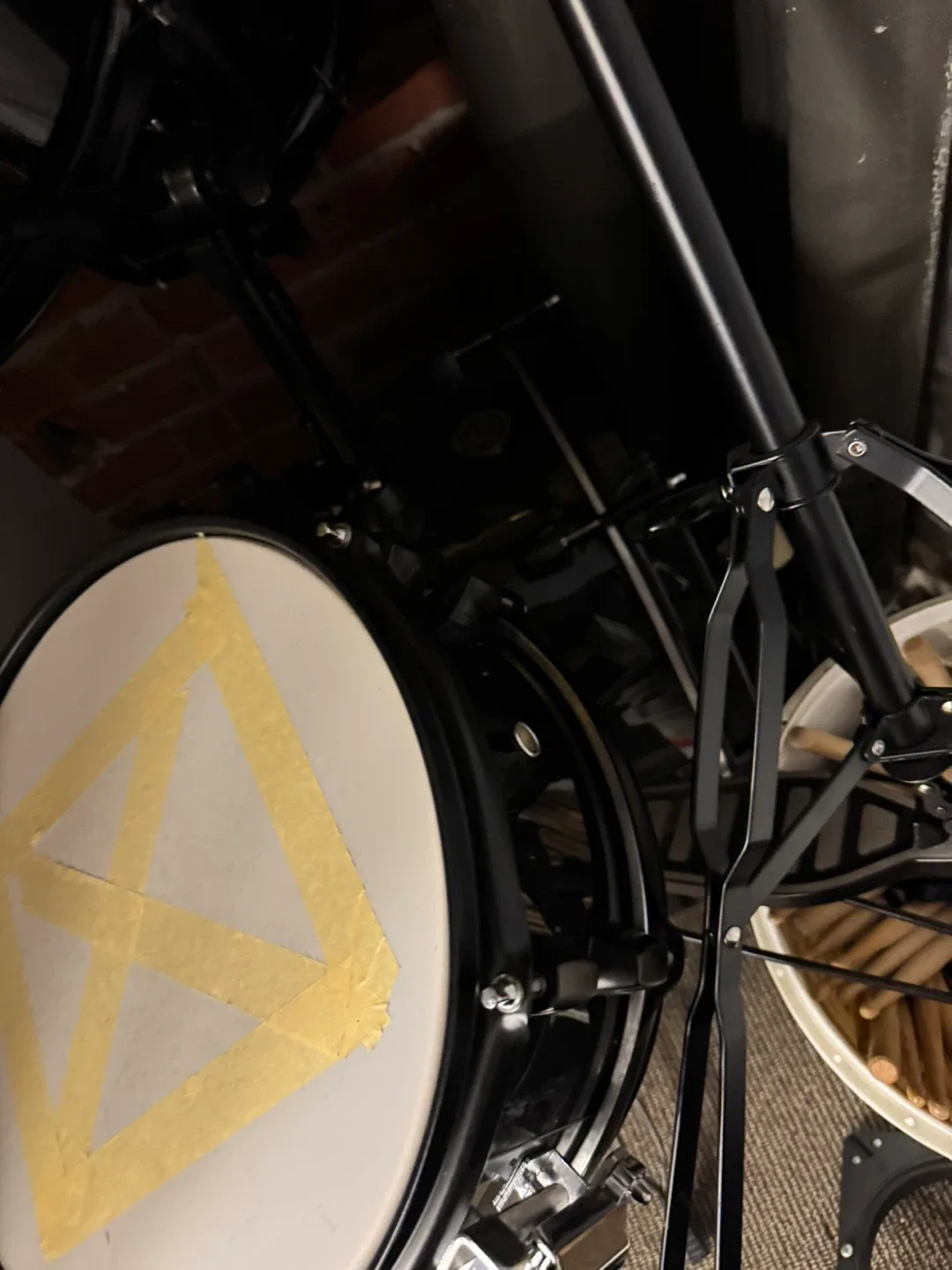 Strange old drum set free image indicator(3)