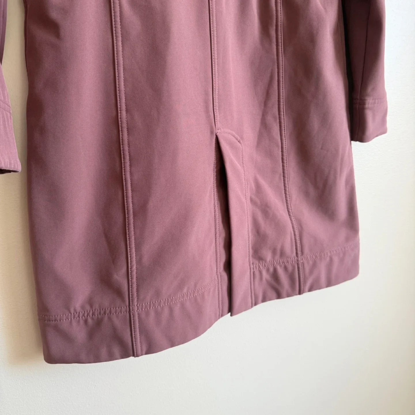 Lululemon Mauve Rain Jacket image indicator(7)