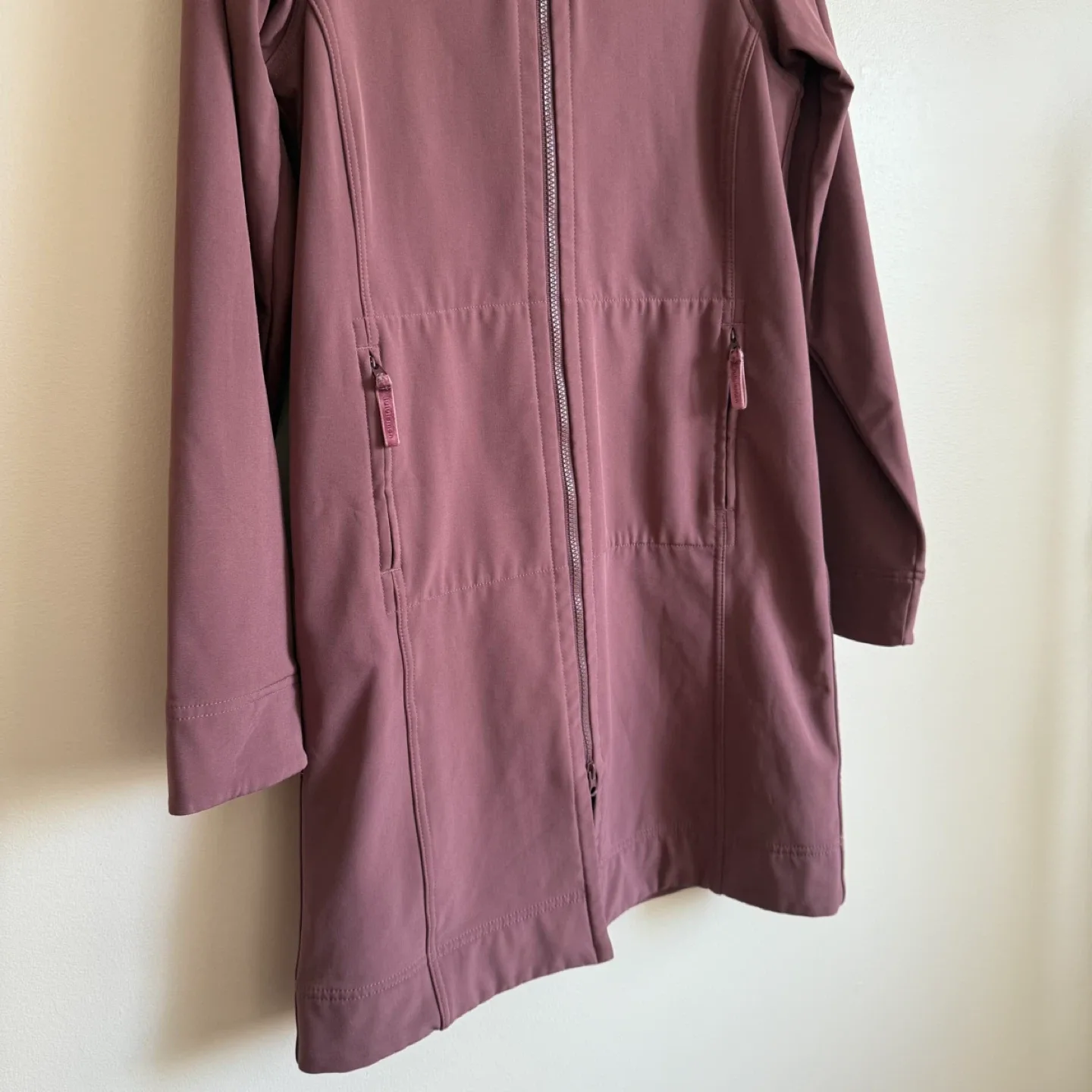 Lululemon Mauve Rain Jacket image indicator(2)