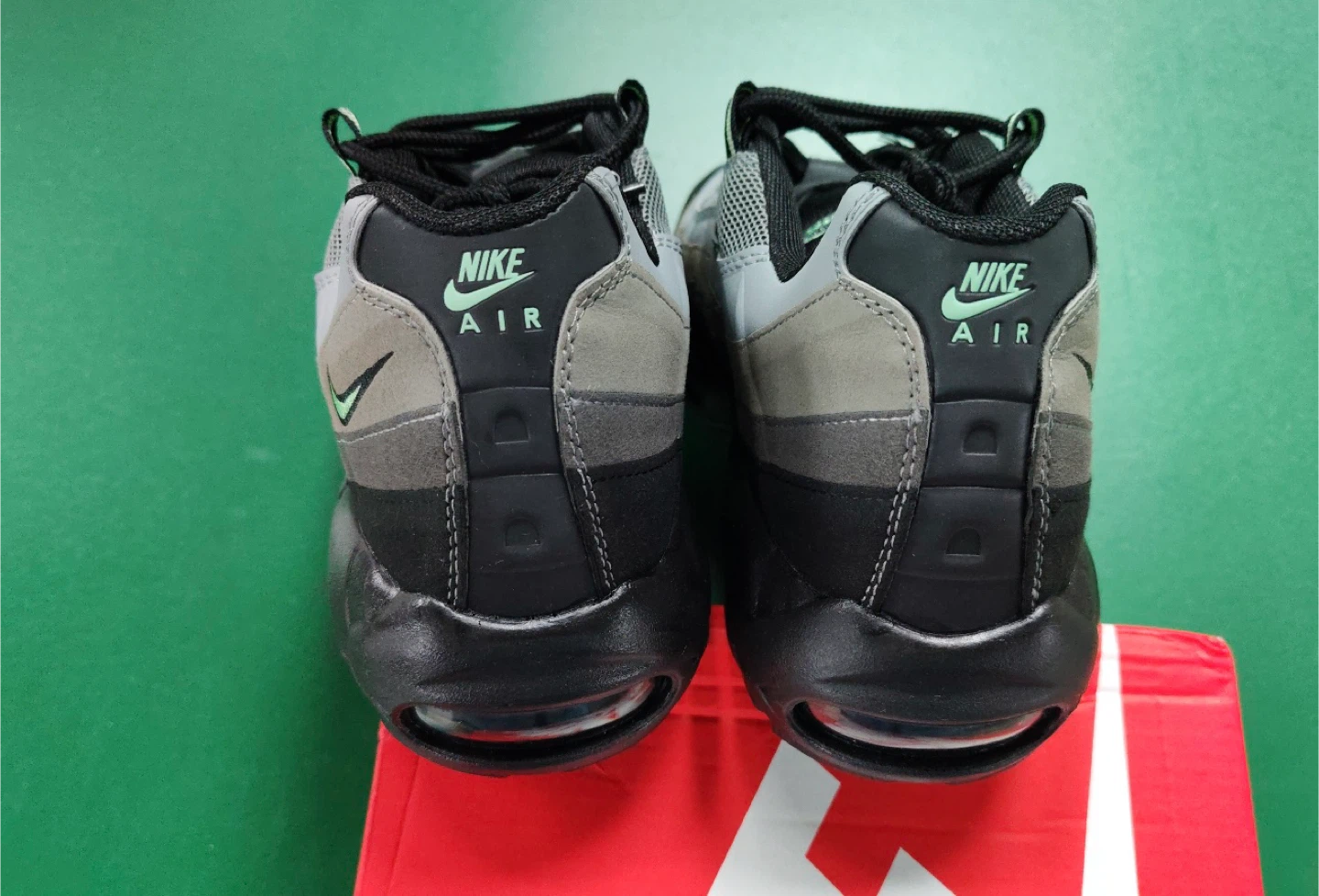 Nike Air Max 95, US 10 - photo 2