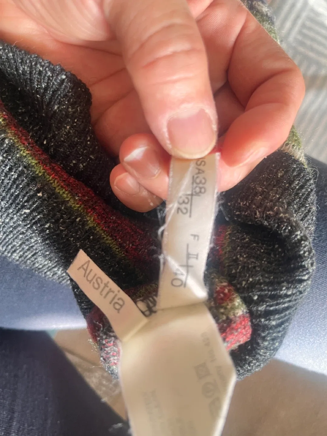 Hugo Boss Sweater - Size SA38 image indicator(5)