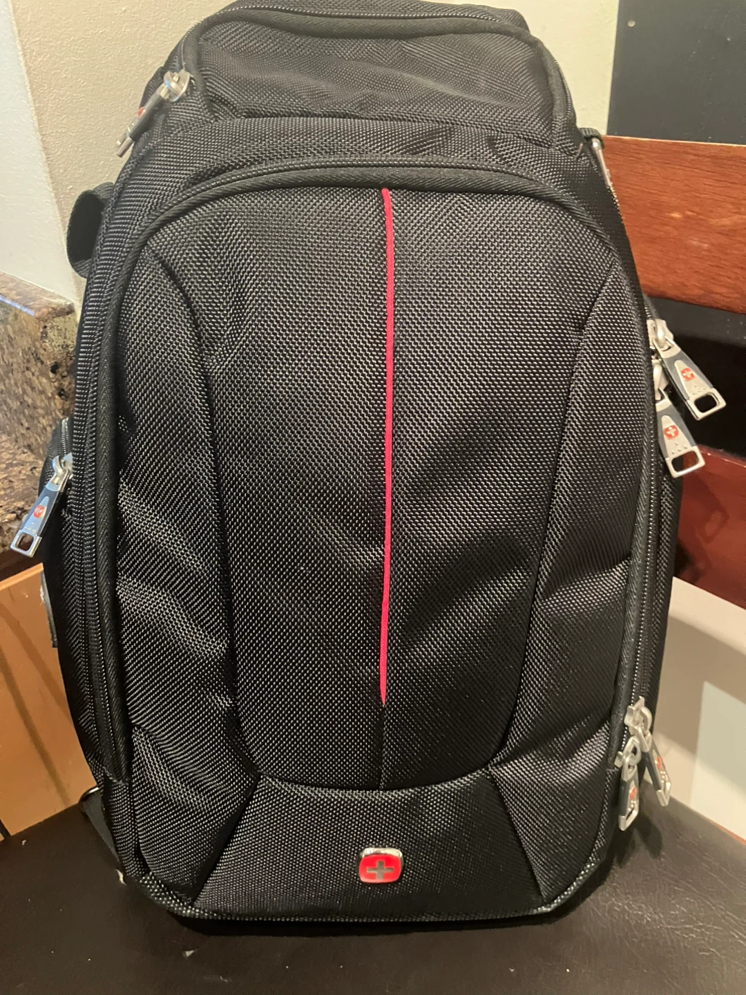 SwissGear Black Cross body Bag, camera bag