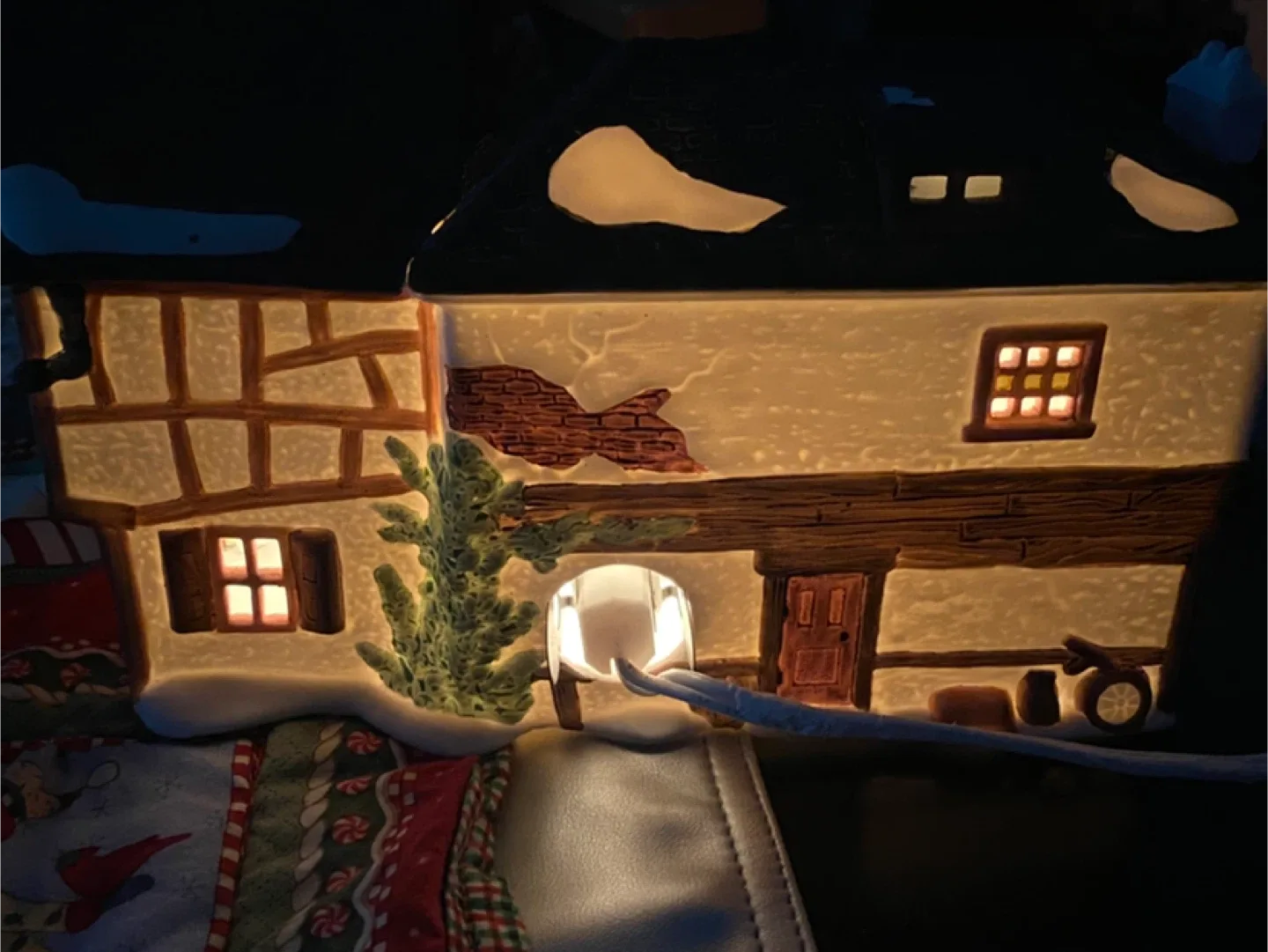 1987 Dickens light up “Old Curiosity Shop” Vintage Collection! image indicator(4)