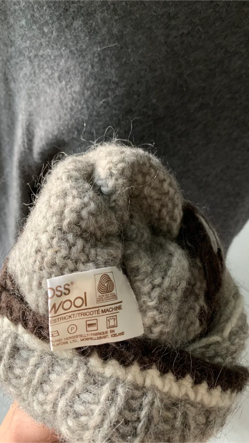 Vintage Alafoss Icewool Hat image indicator(3)