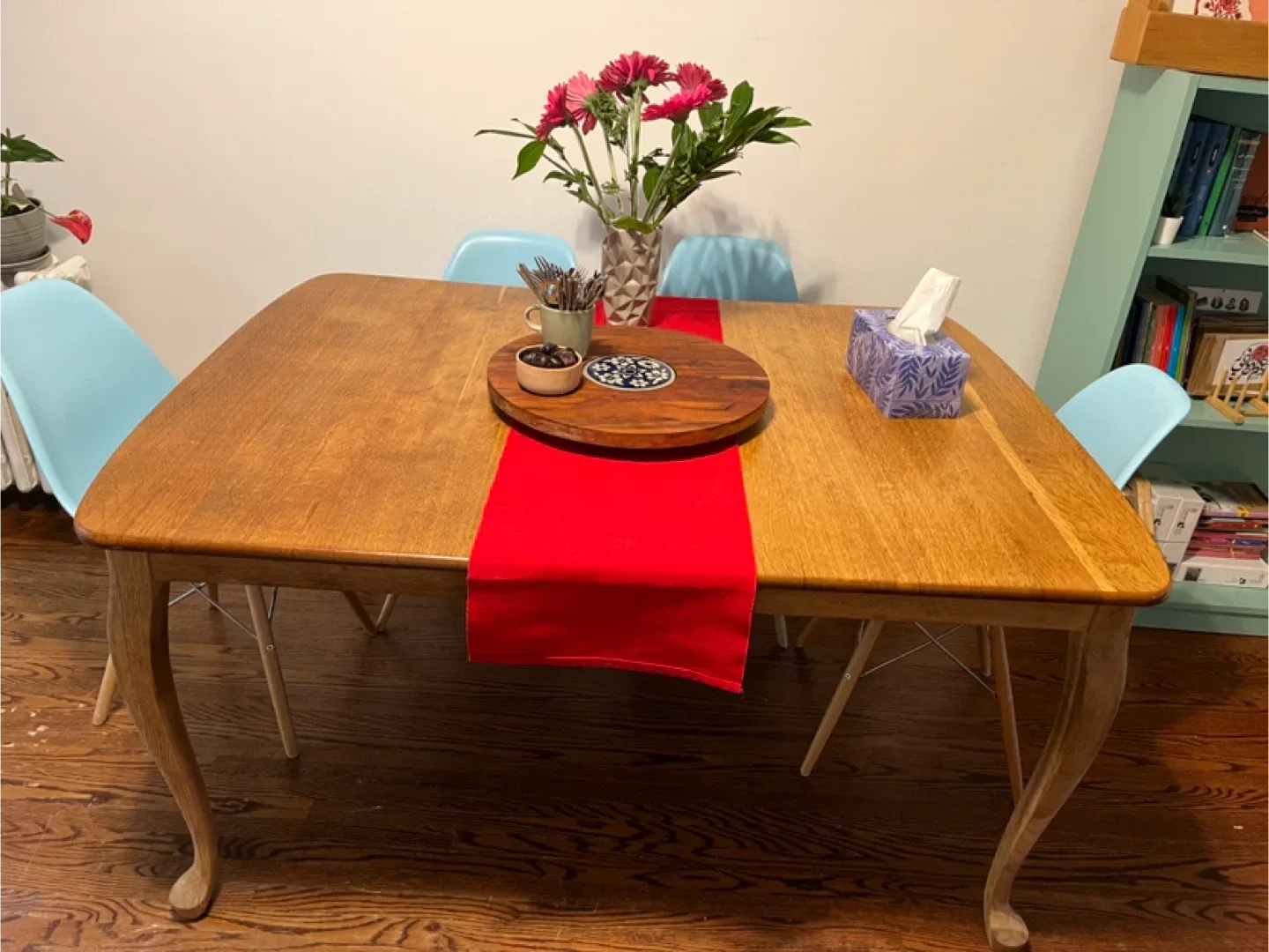 Wooden Dining Table image indicator(4)