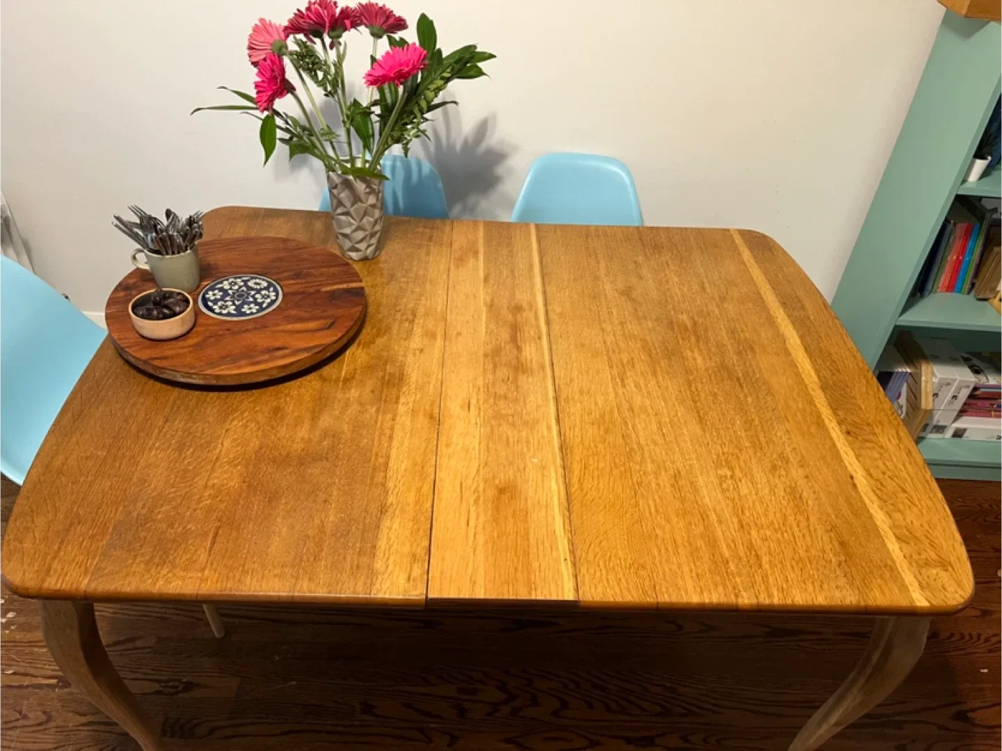 Wooden Dining Table image indicator(6)