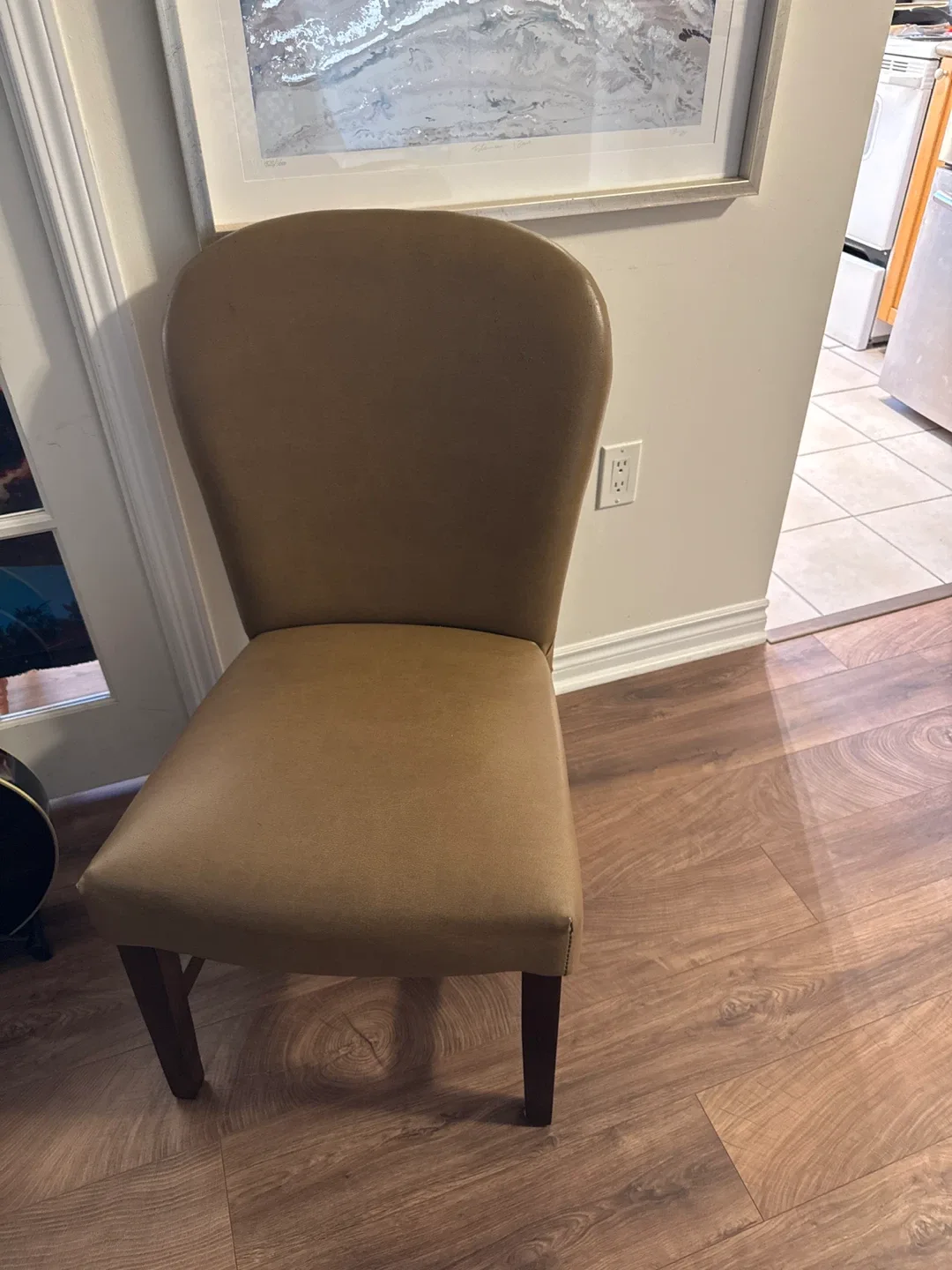 Two Dining Chairs 🥕 image indicator(2)