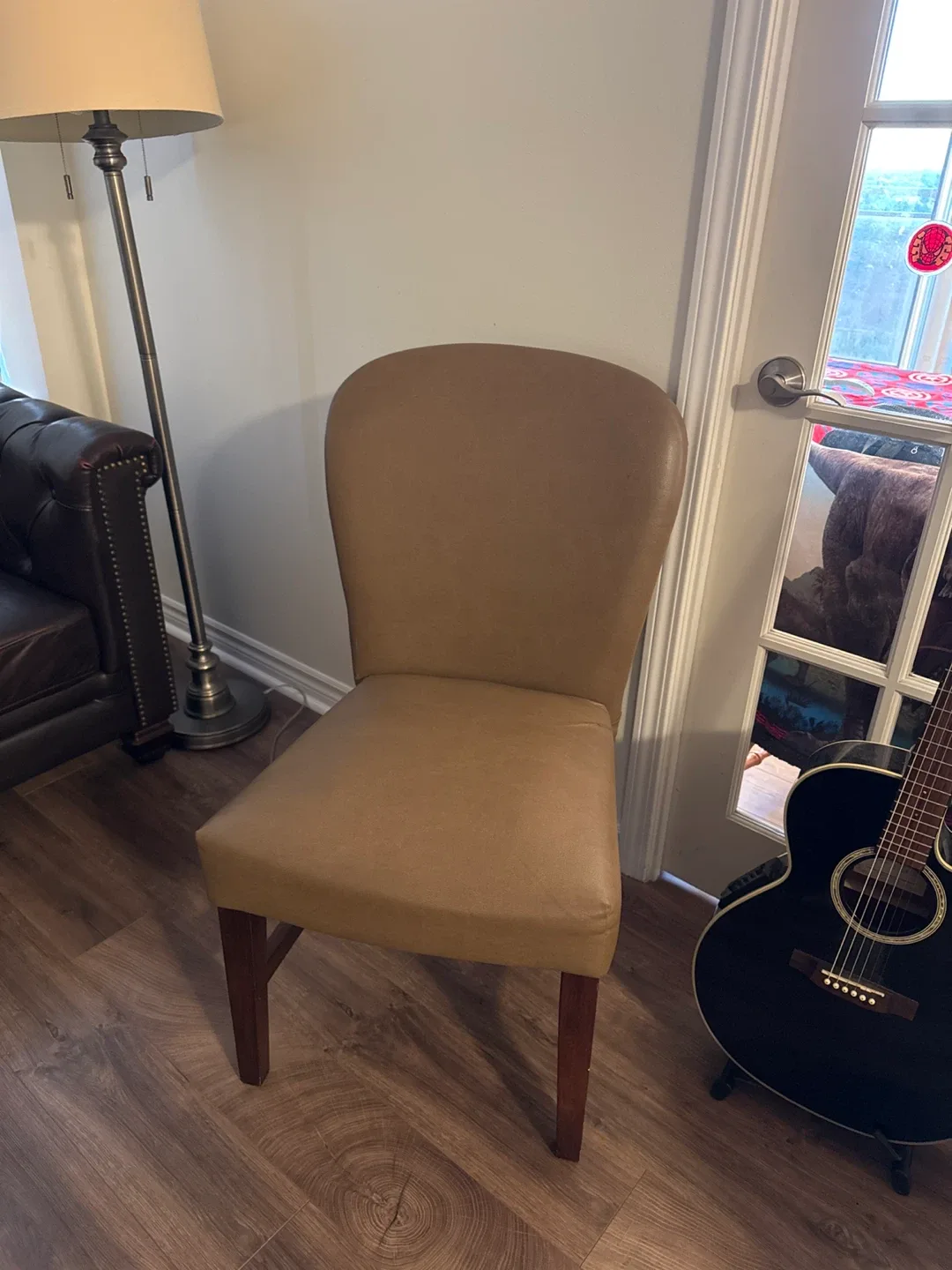 Two Dining Chairs 🥕 thumbnail