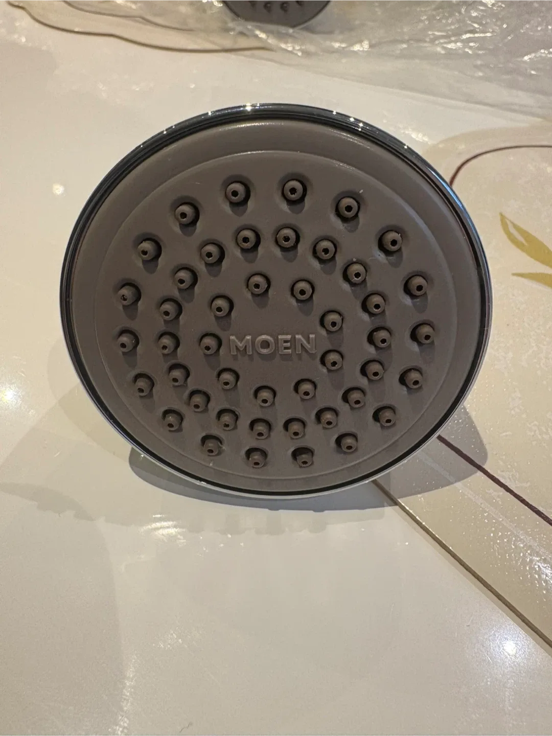 Moen Shower Head - 2.5 gpm image indicator(5)