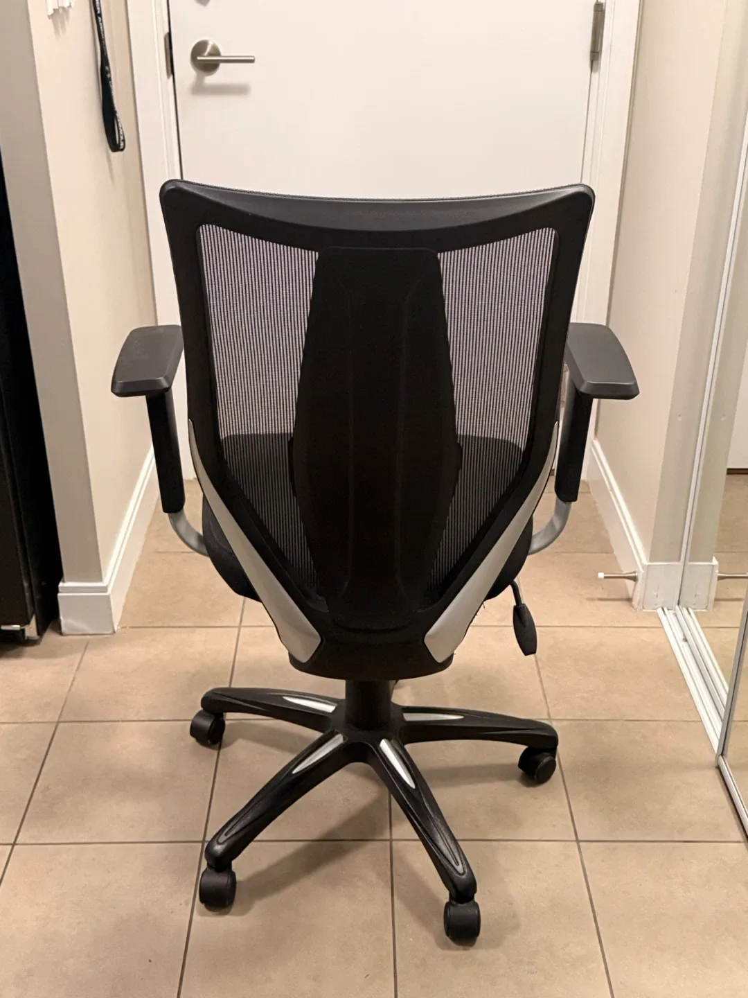 Comfortable Computer Chair - Like New! image indicator(4)
