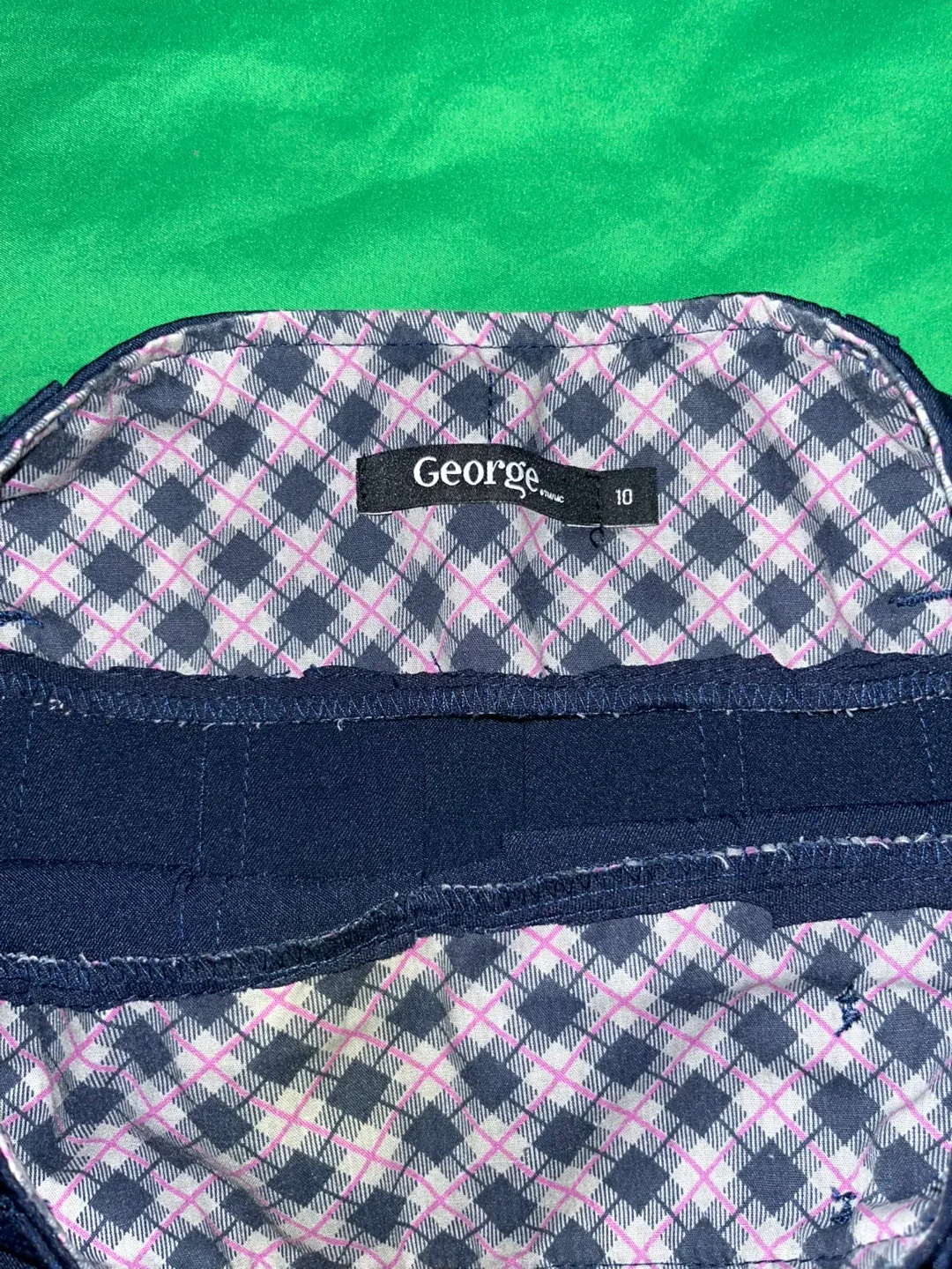 George Skirt - Size 10 image indicator(2)