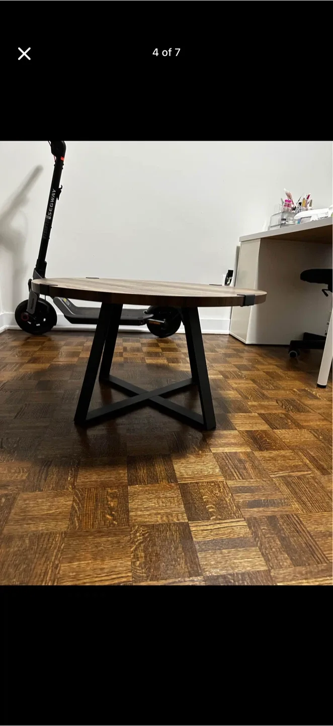 Round Wood Coffee Table image indicator(3)