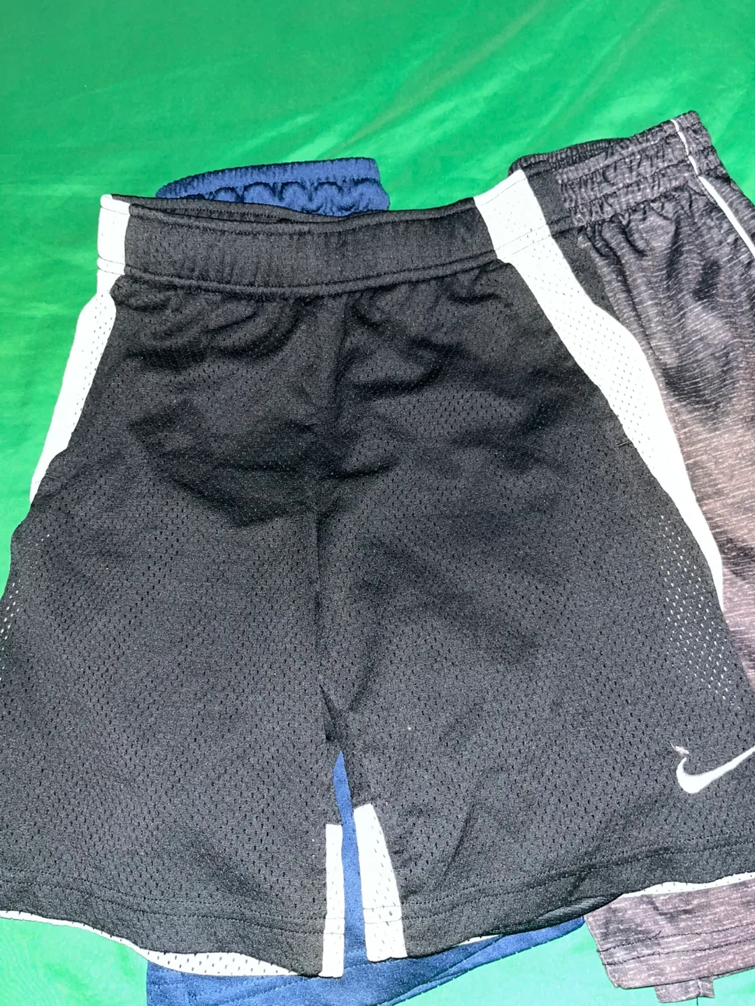 Boys' Nike & Jordan Basketball Shorts - Size Small image indicator(2)