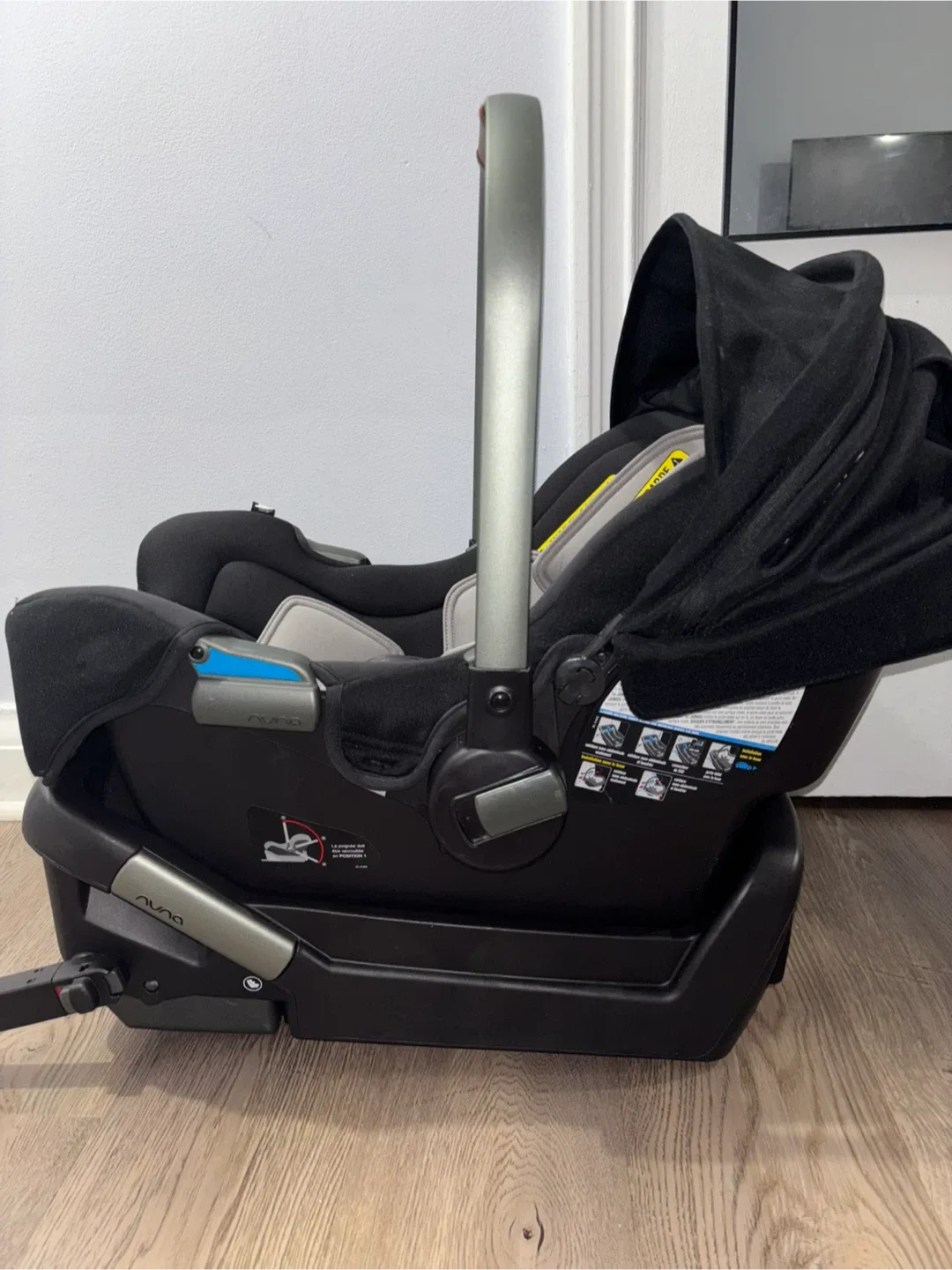 Nuna Pipa Infant Car Seat - Black(Read Description) image indicator(3)