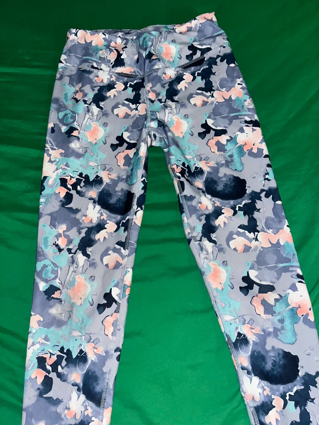 Athletic Works Floral Leggings - Size M image indicator(2)