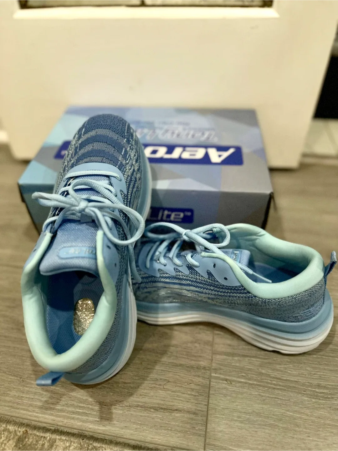 Aerolite Blue Running Shoes with Box women image indicator(2)