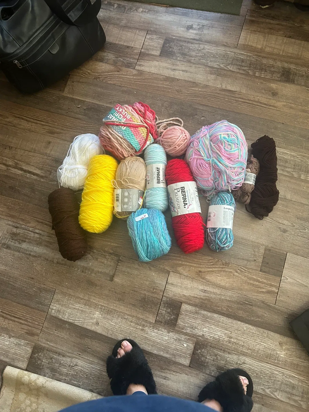 Knitting Looms & Yarn Lot image indicator(7)