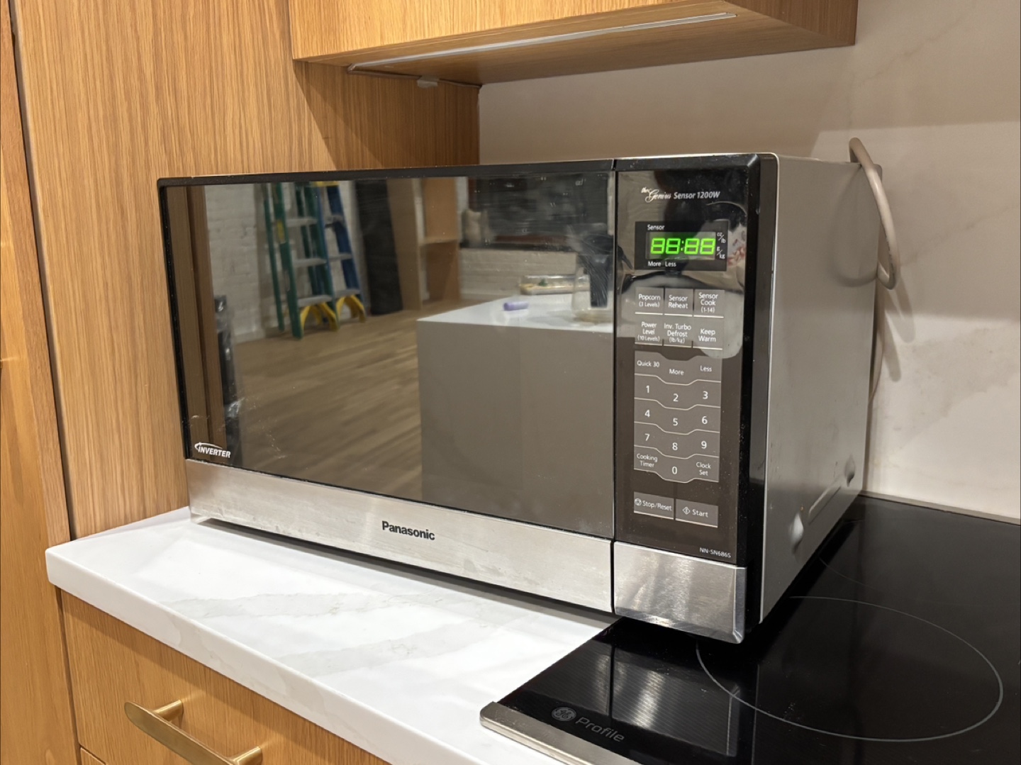 Panasonic Microwave Oven in excellent condition