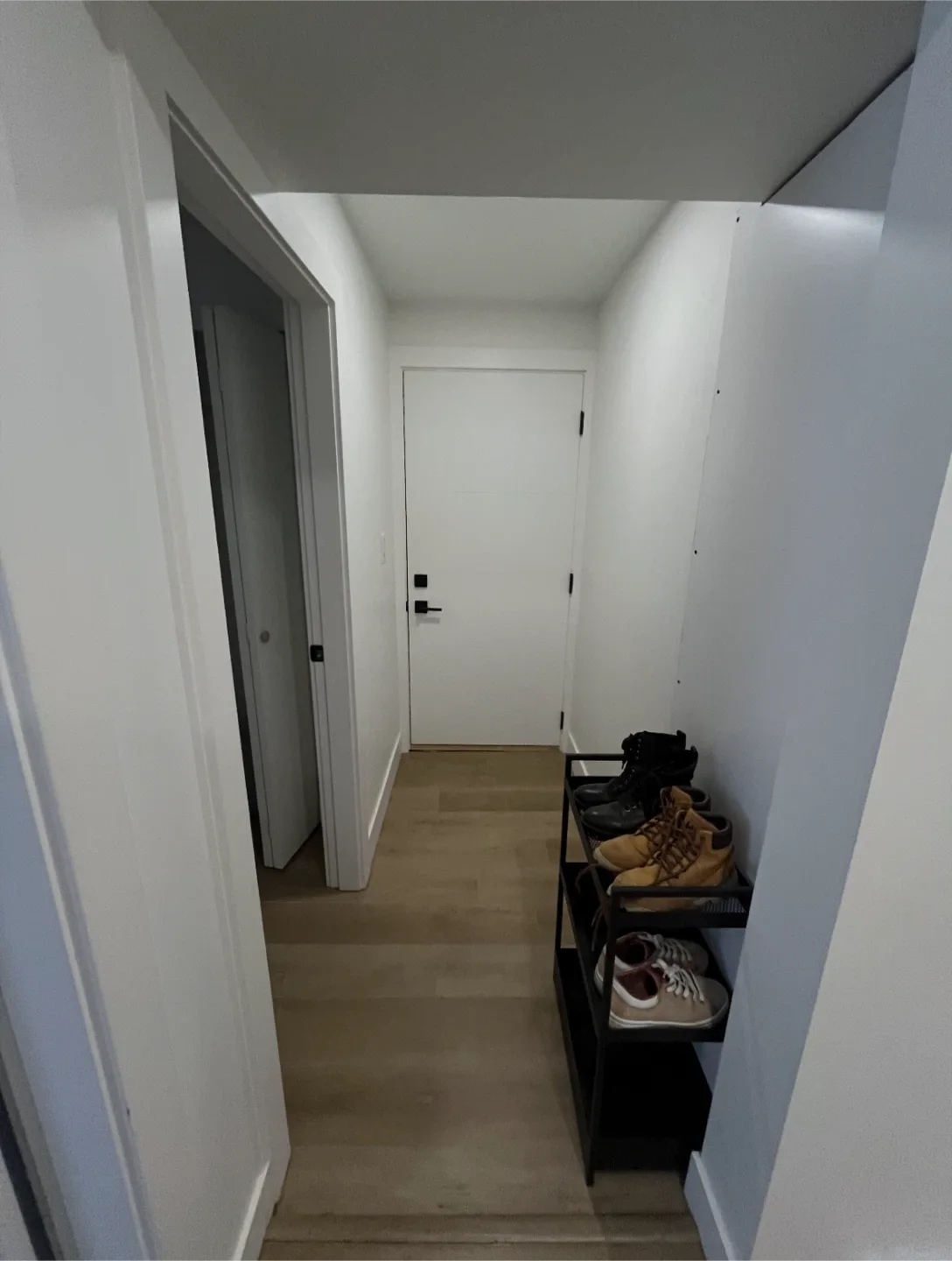 Private Room for Rent in Oakridge image indicator(4)