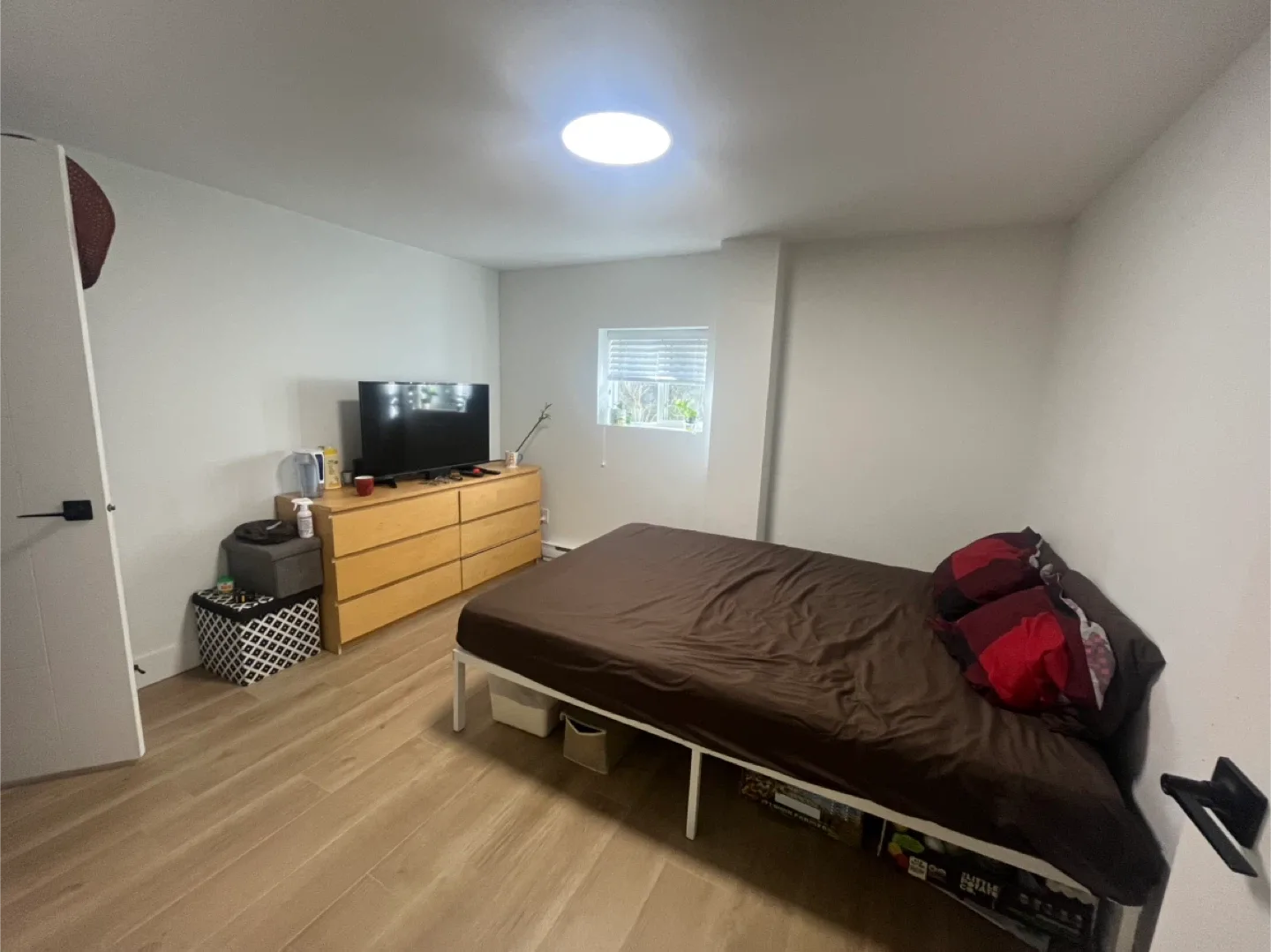 Private Room for Rent in Oakridge image indicator(5)