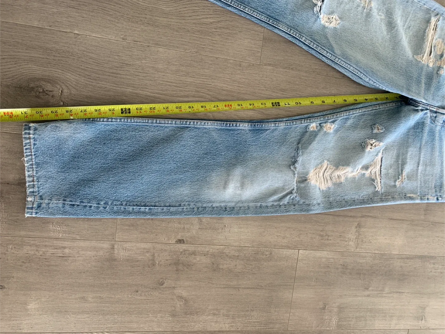 Vintage Levi's Distressed Denim Jeans 28 image indicator(10)