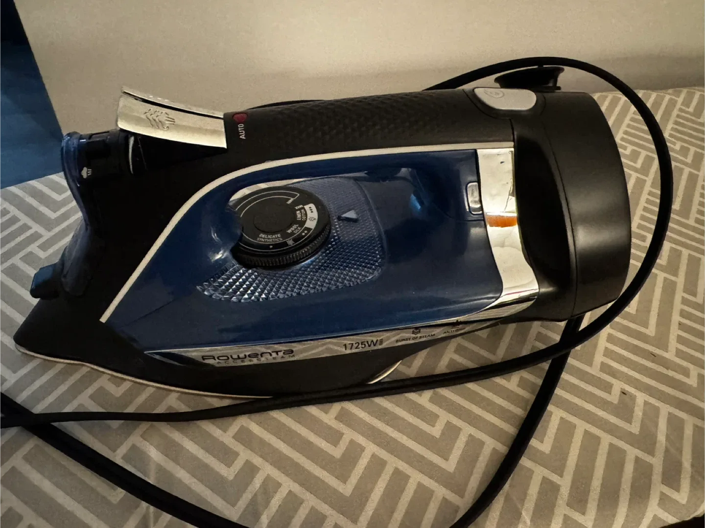 Rowenta Accessteam Iron - 1725W image indicator(3)