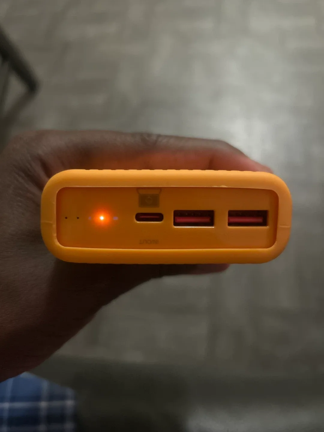 Great long laying power bank image indicator(2)