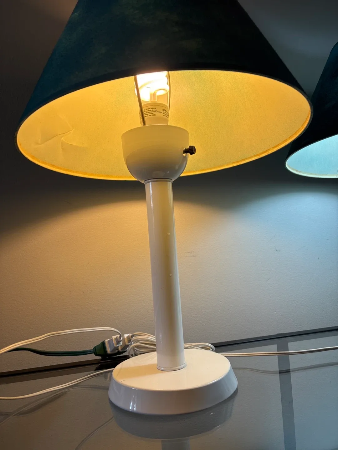 Pair of Gorgeous Lamps image indicator(9)