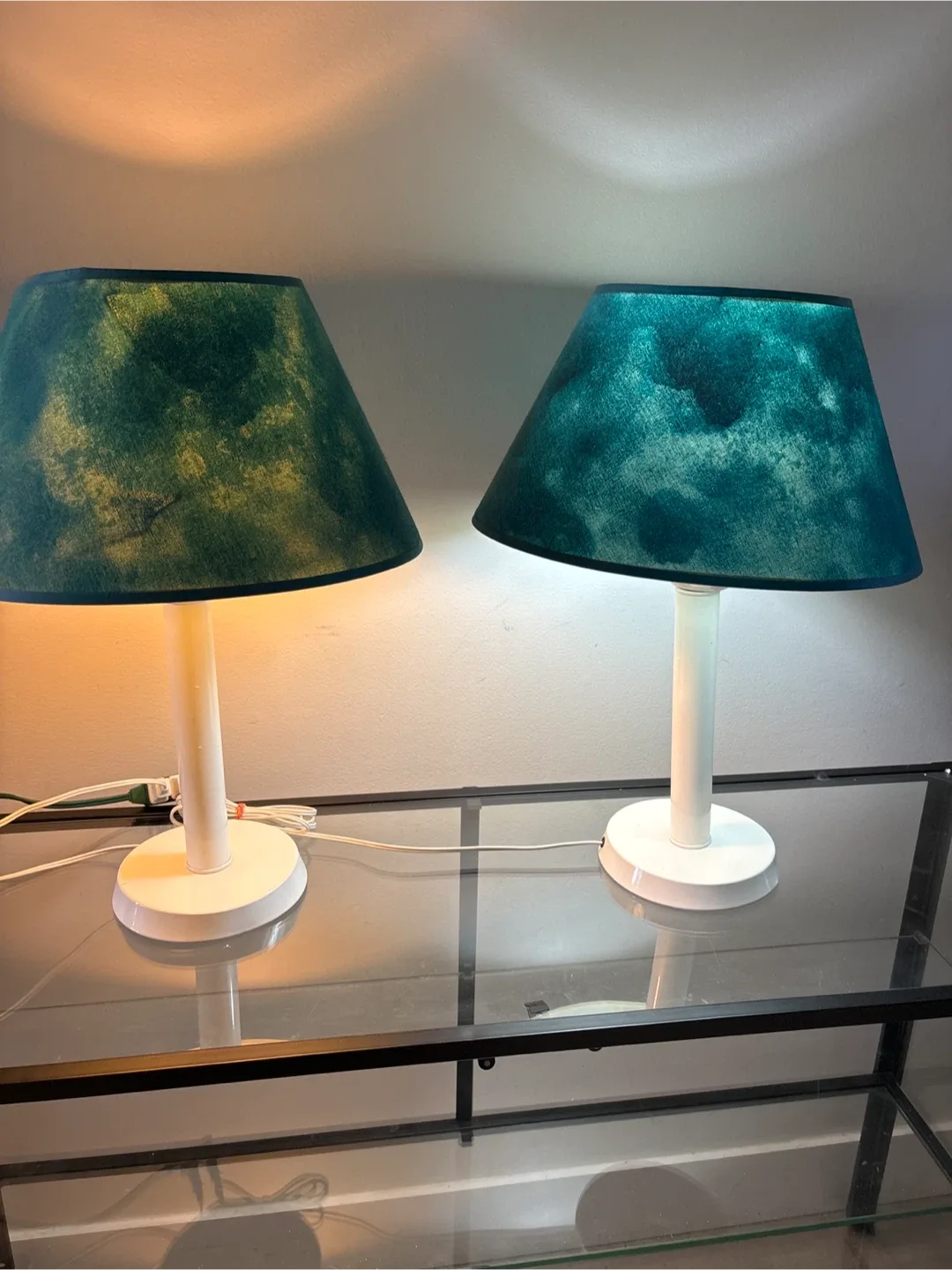 Pair of Gorgeous Lamps image indicator(8)