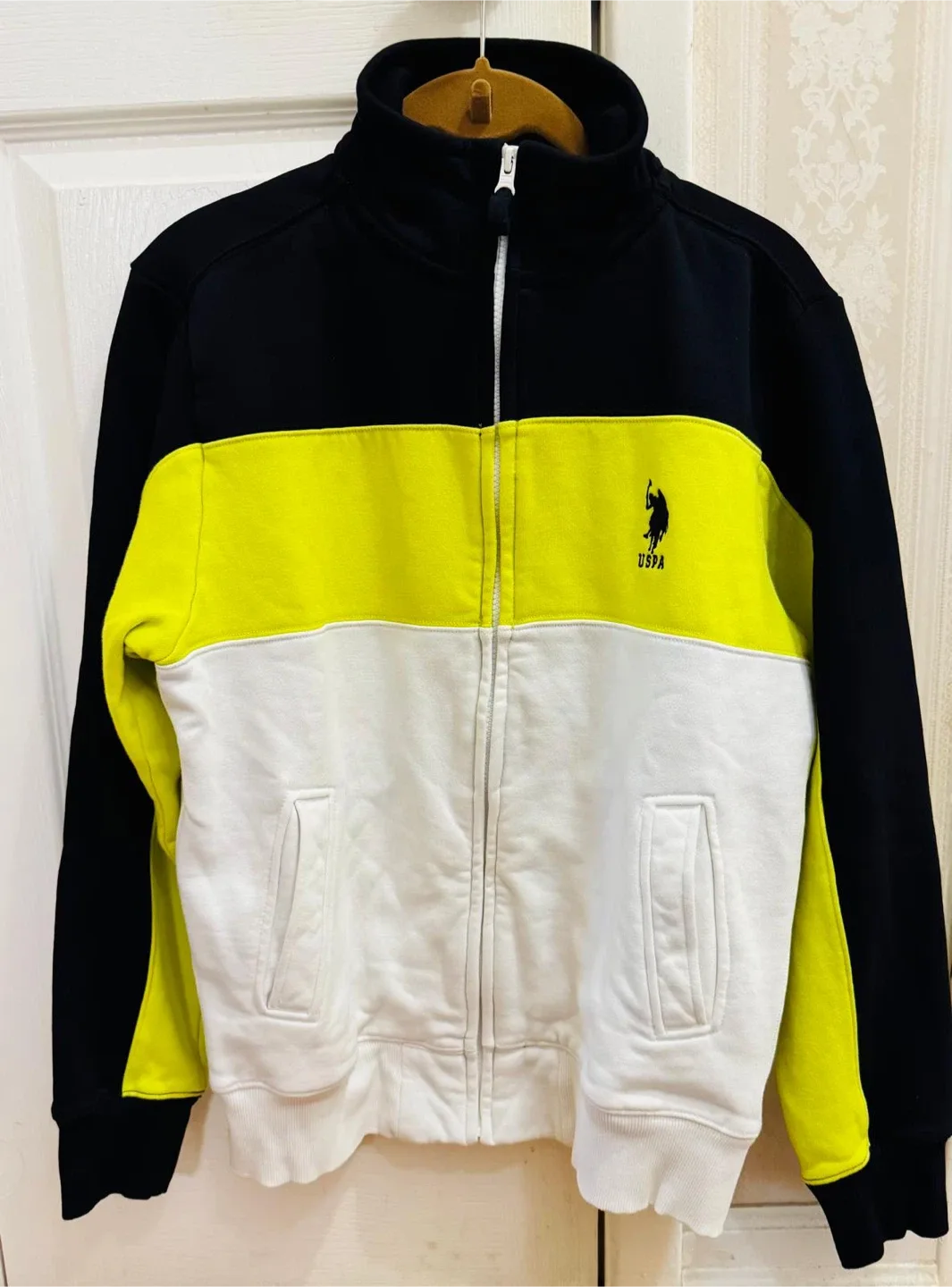 USPA Black, Yellow, White Jacket - Size S image indicator(3)