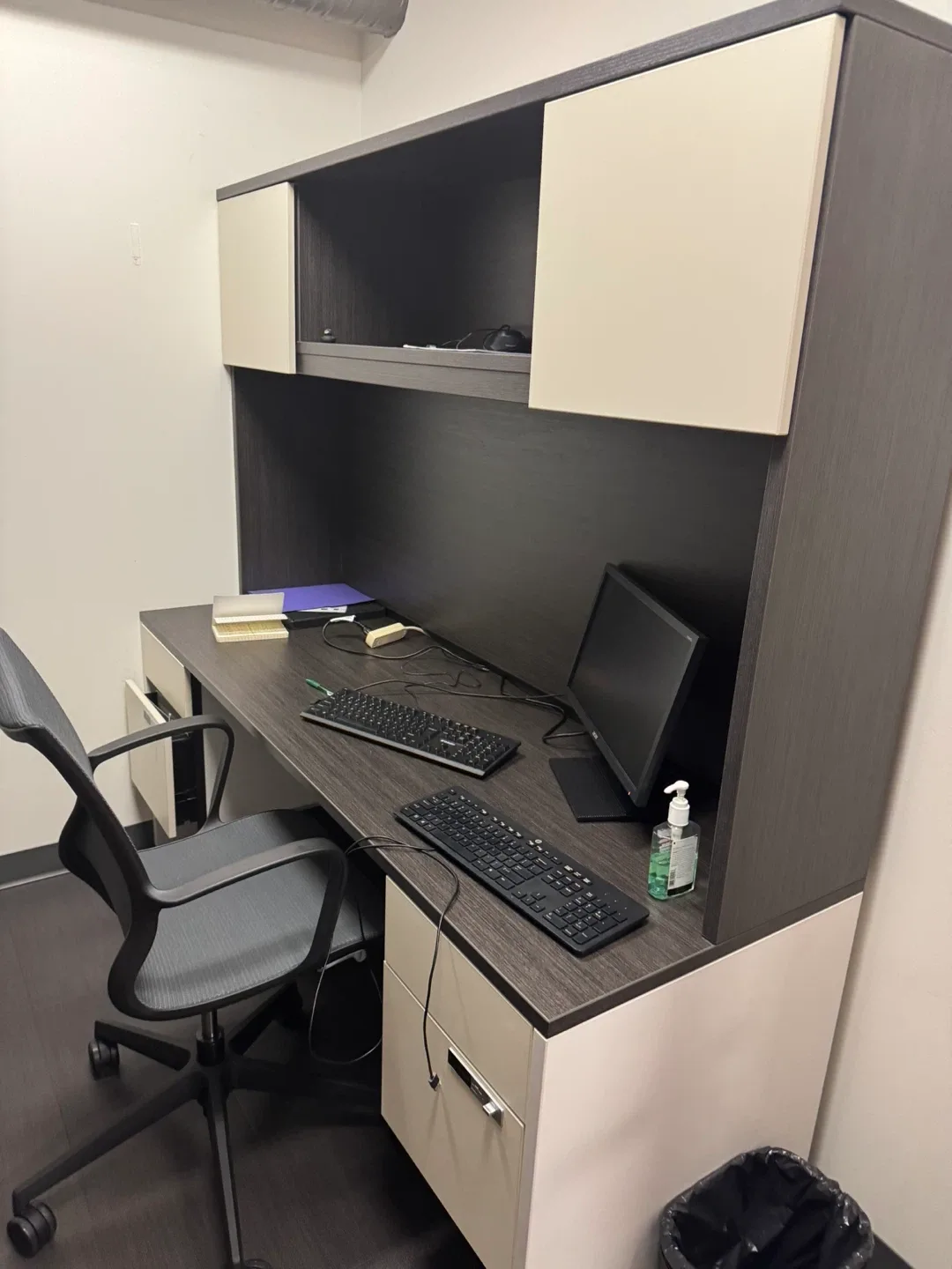 2 large Office Desks with Hutch image indicator(2)