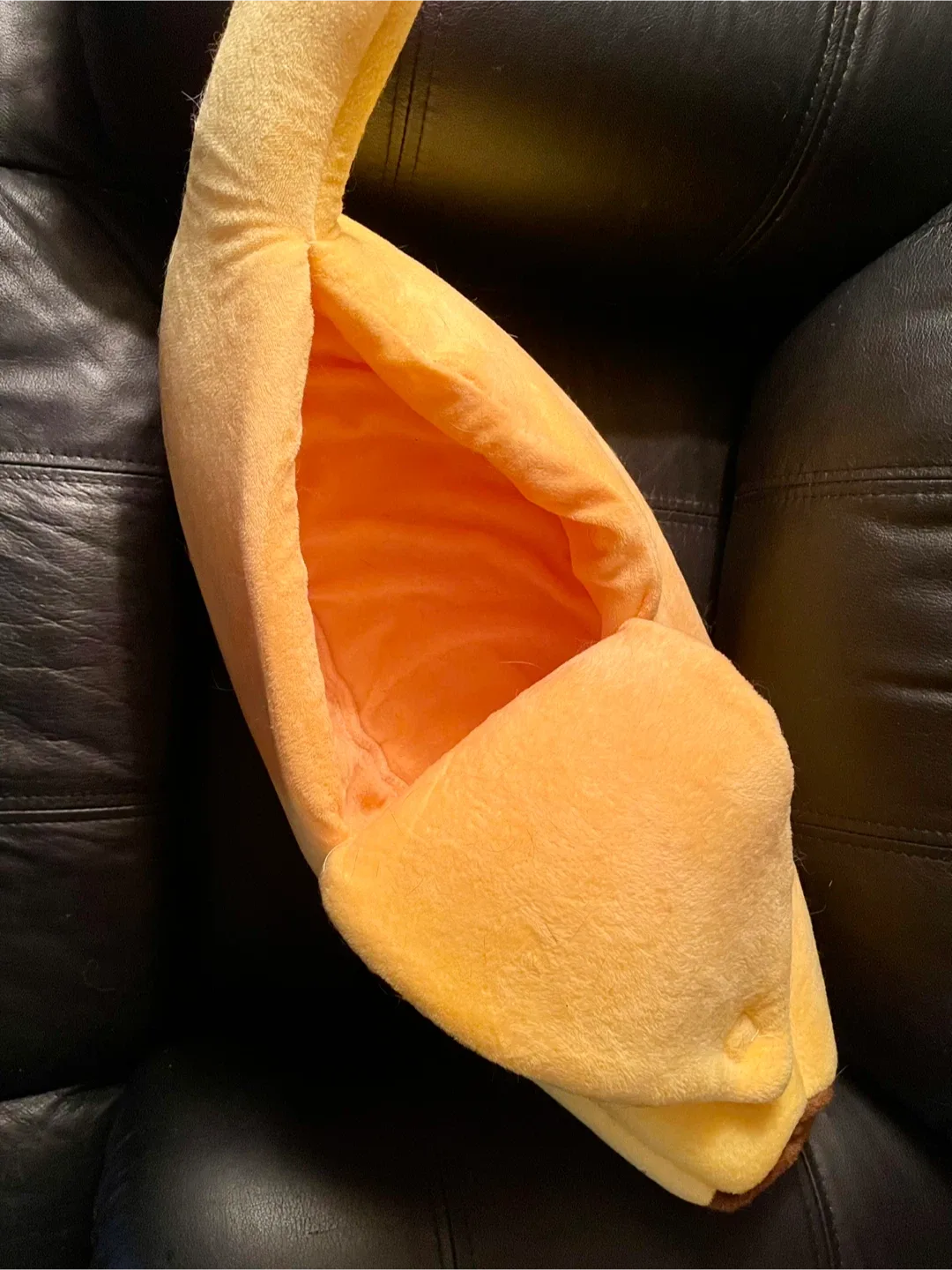 Banana Cat Bed - Cozy & Fun! image indicator(2)