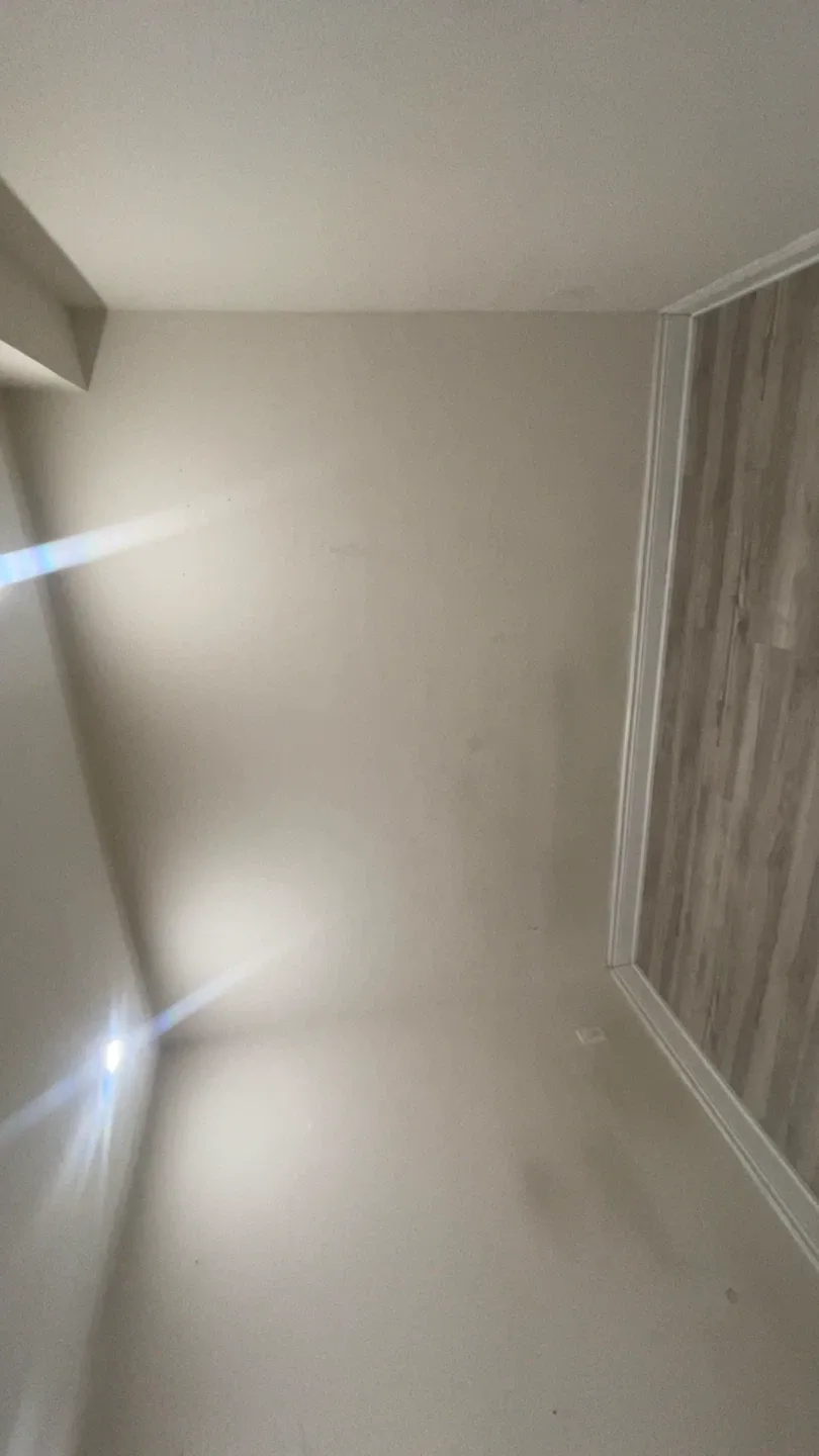 1 BEDROOM AVAILABLE image indicator(8)