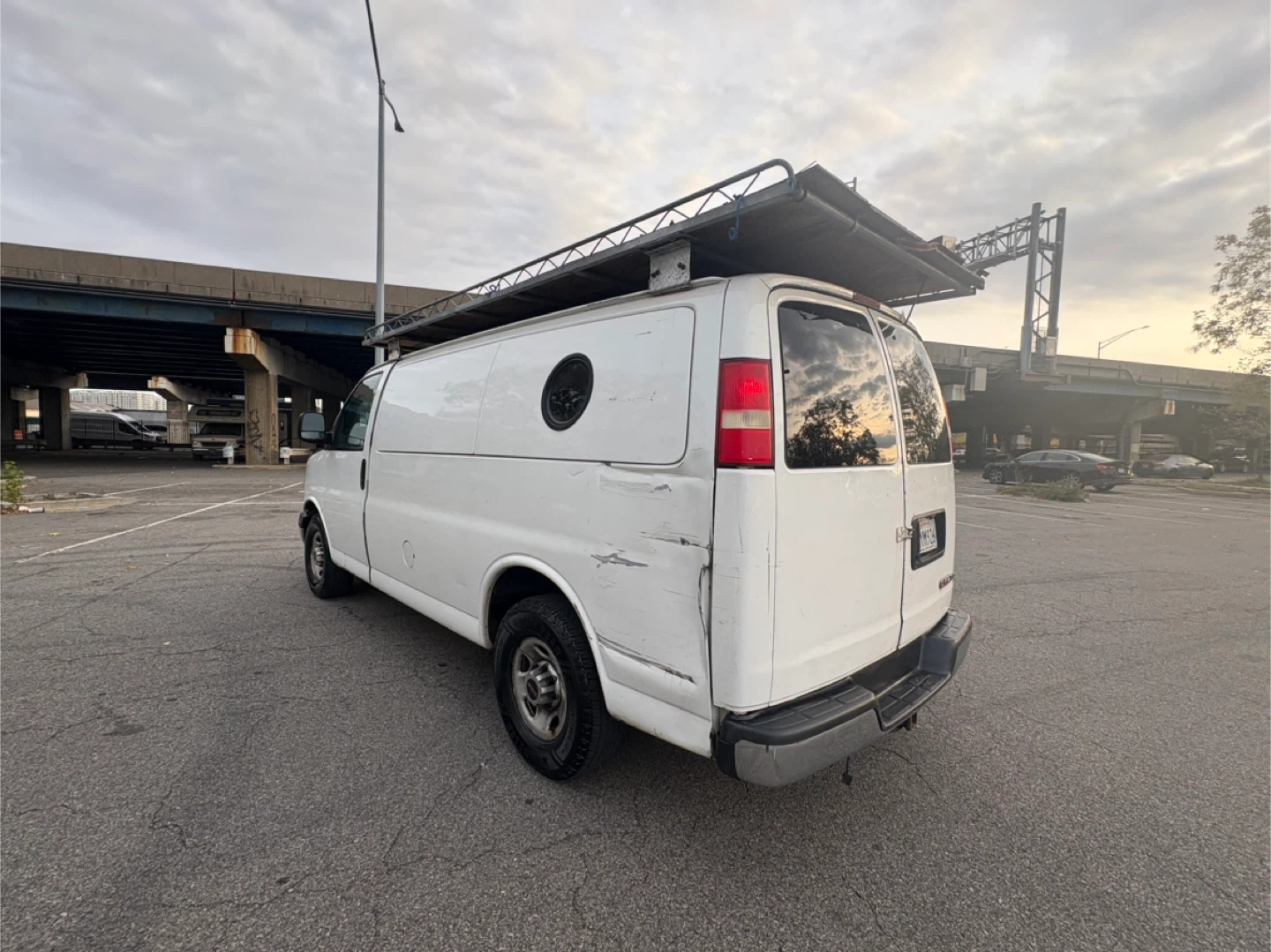 GMC Cargo Van - White - photo 3