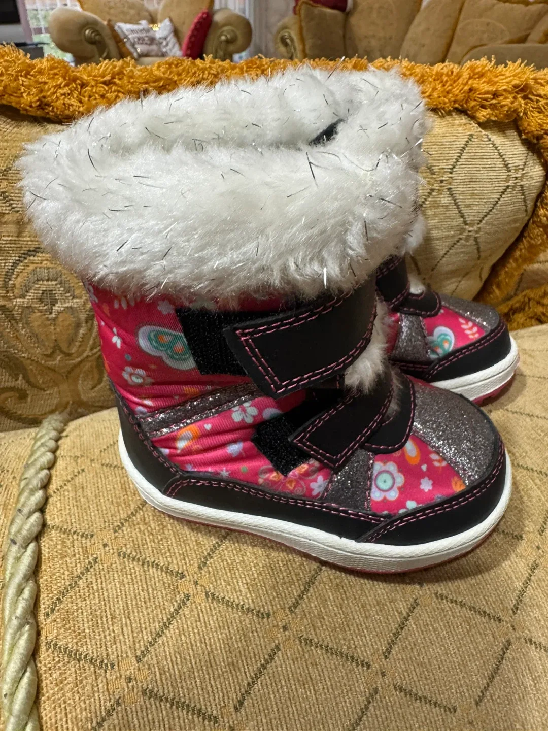 Girls Pink Floral Winter Boots - Size 5 image indicator(2)