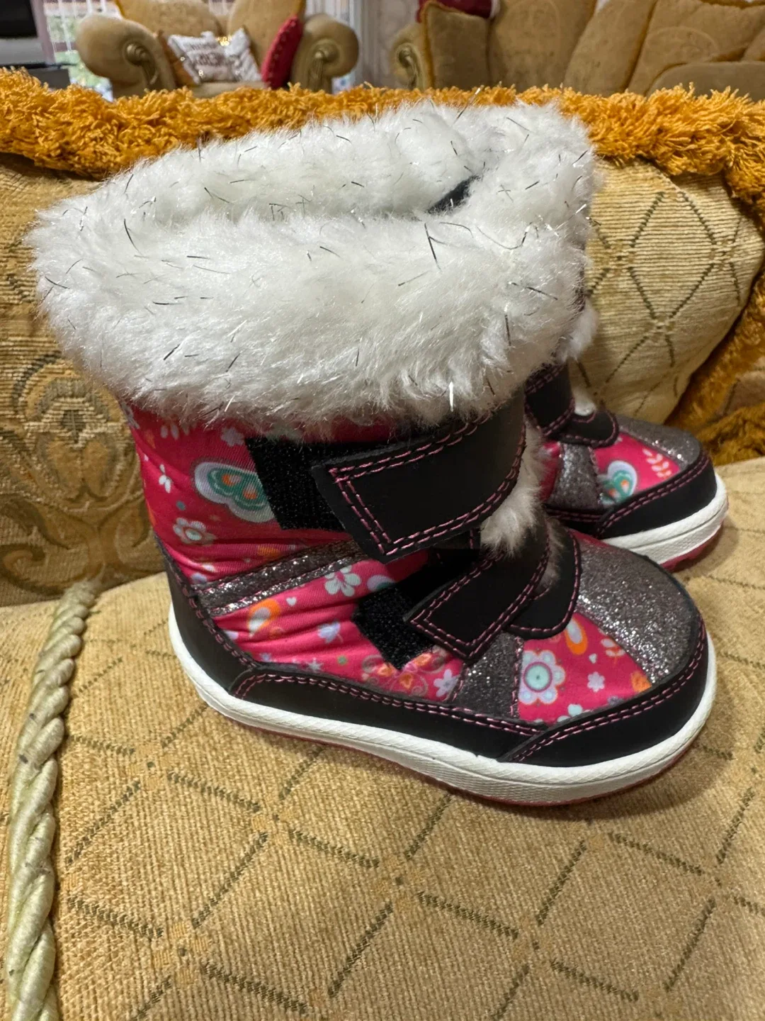 Girls Pink Floral Winter Boots - Size 5 image indicator(3)