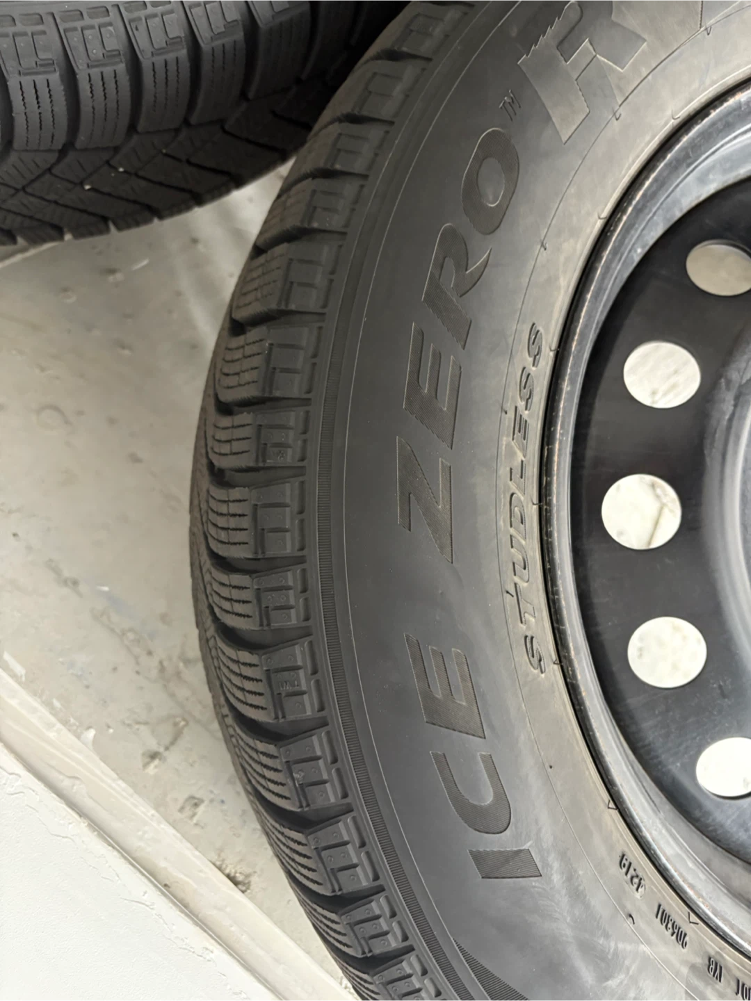Pirelli Ice Zero FR 235/55R18 Winter Tires on Rims - photo 4