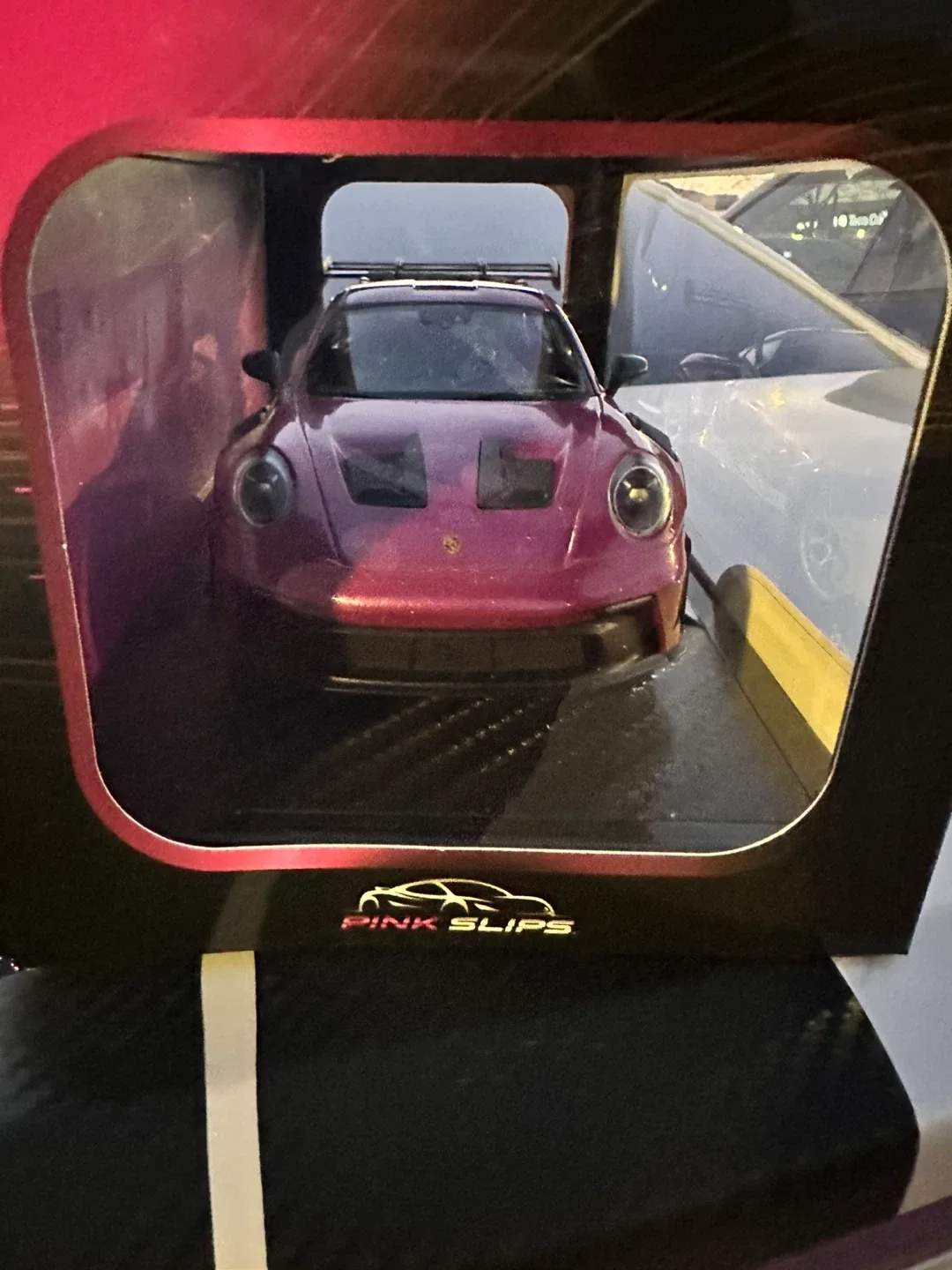 Jada Toys Pink Slips Porsche 911 GT3 RS image indicator(2)