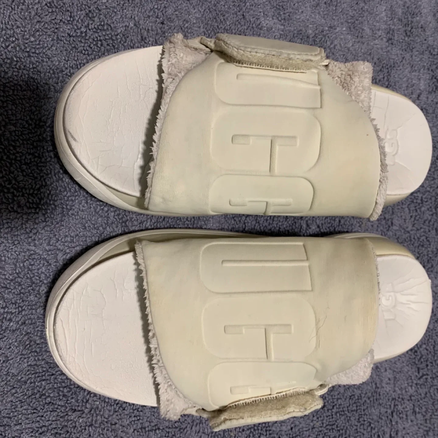 UGG Cream Slides - Size 7 image indicator(2)