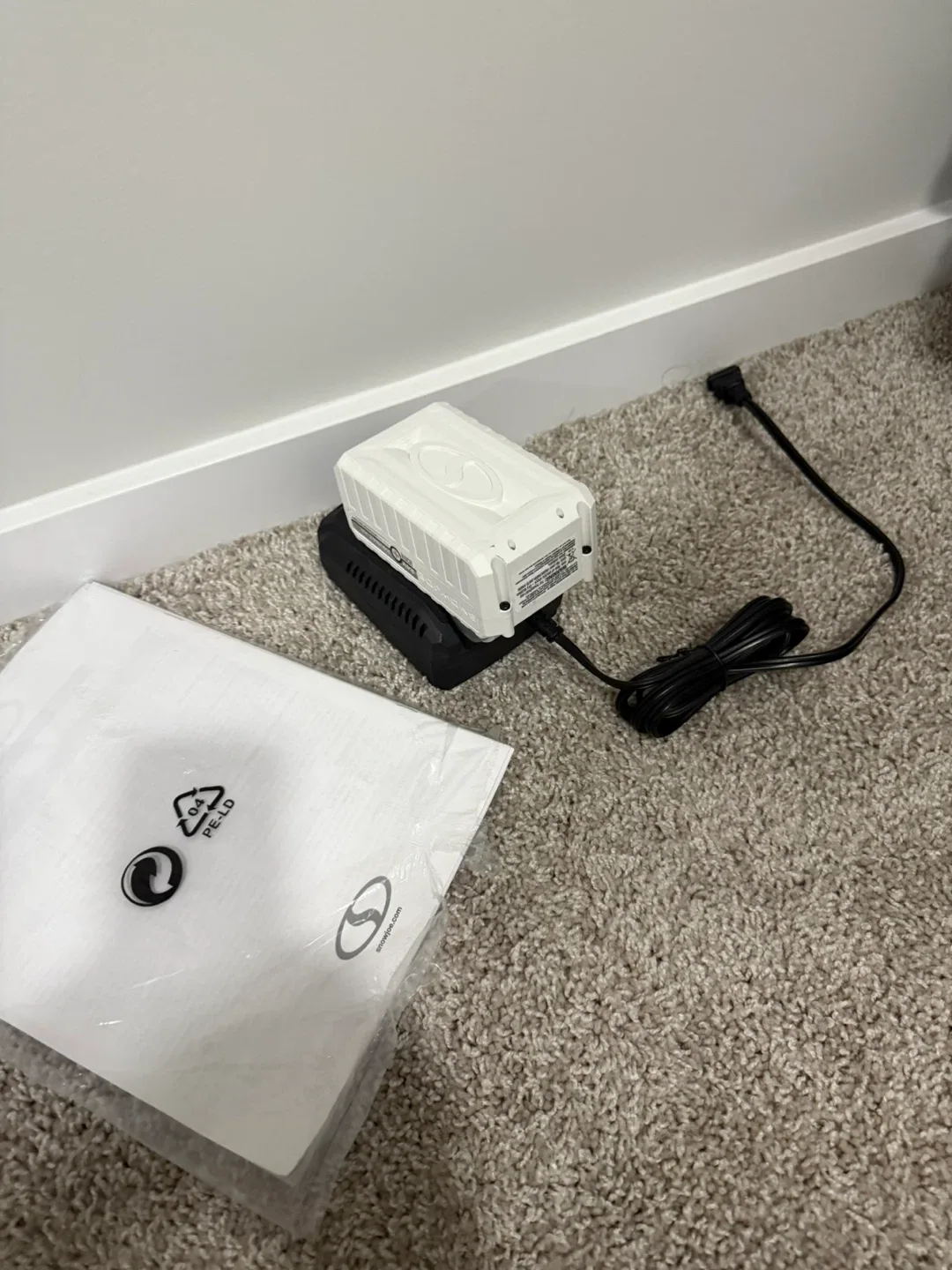 🥕Sun Joe 24V-BAT-XR Battery + Charger image indicator(3)