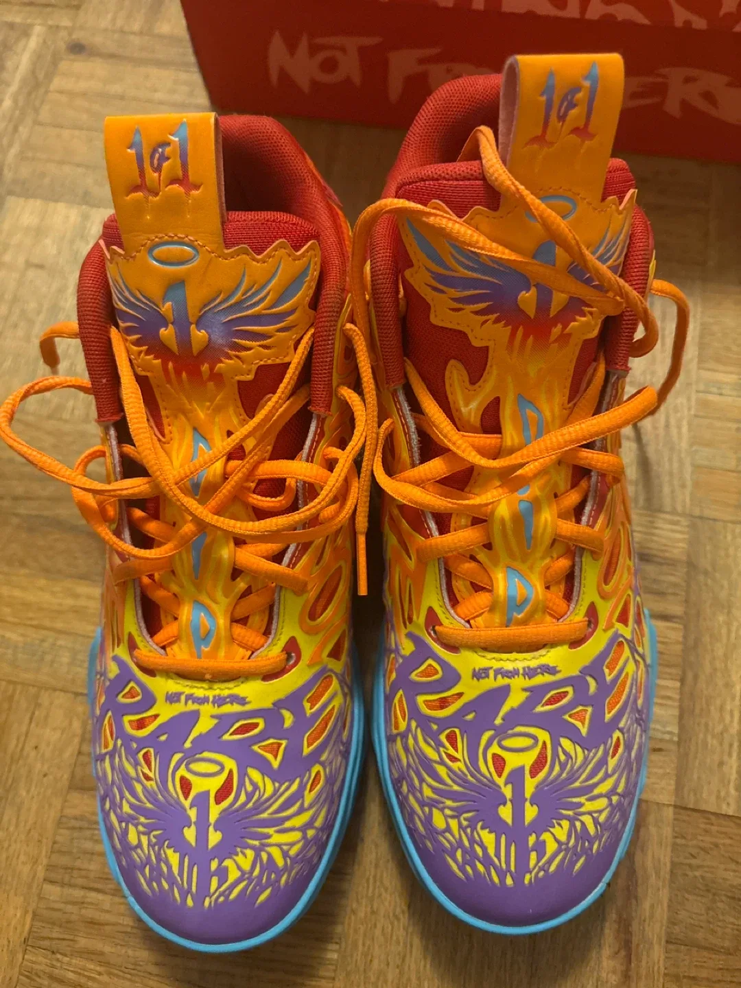 Size 9 phoenix LaMelo Ball basketball shoes. image indicator(2)